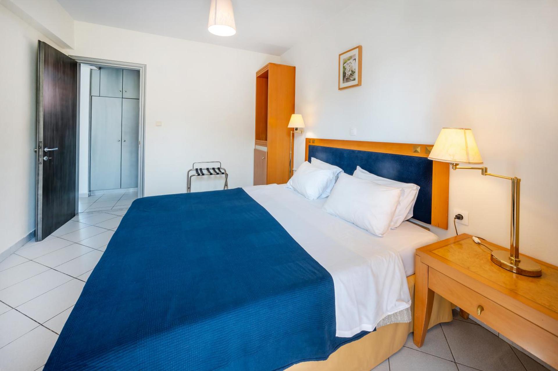 Jonathan Studio Apartments - Photo 39