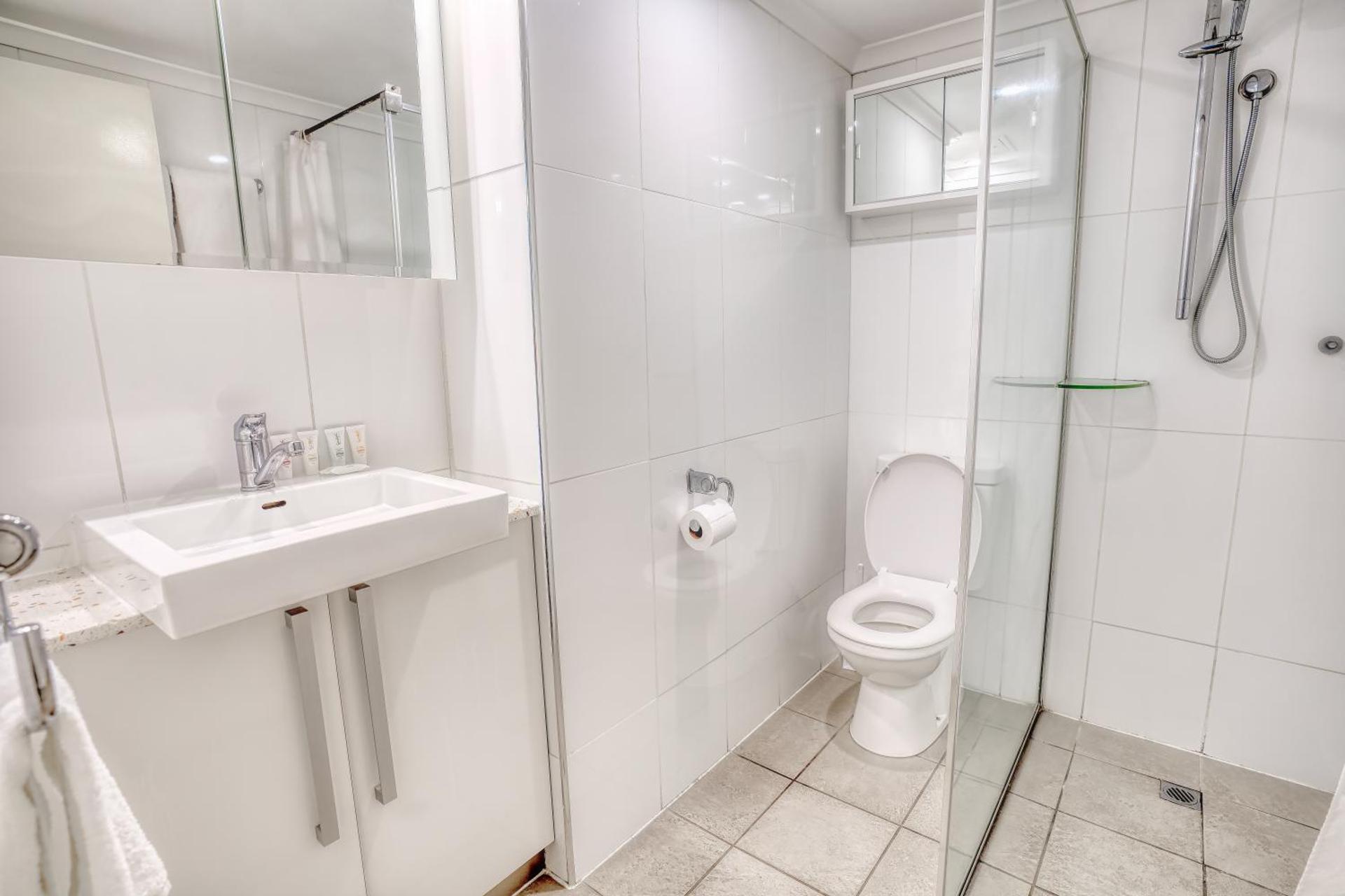 Central Brunswick Apartment Hotel - Photo 23