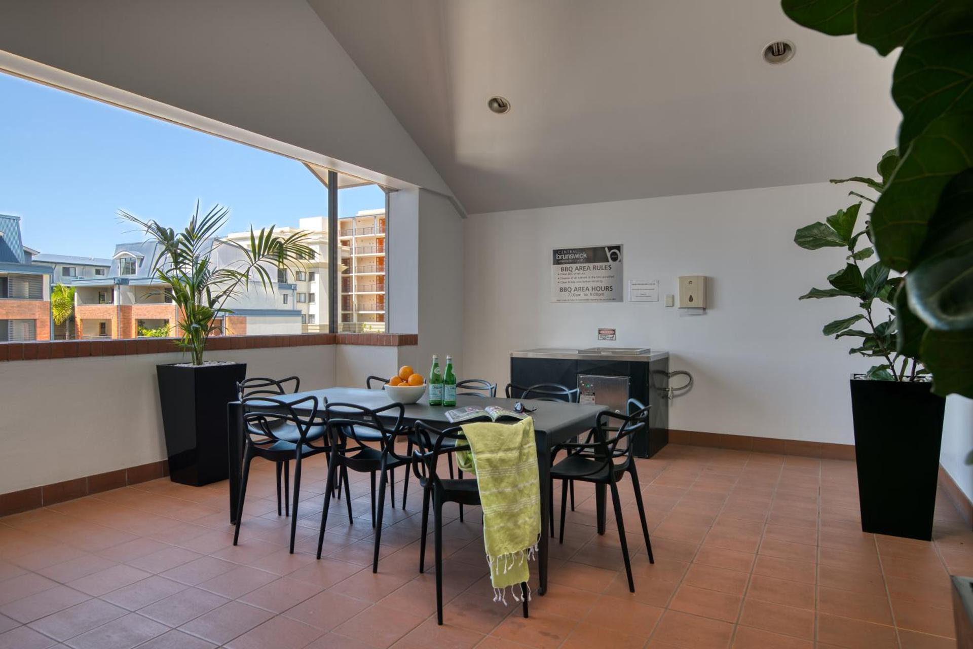 Central Brunswick Apartment Hotel - Photo 53