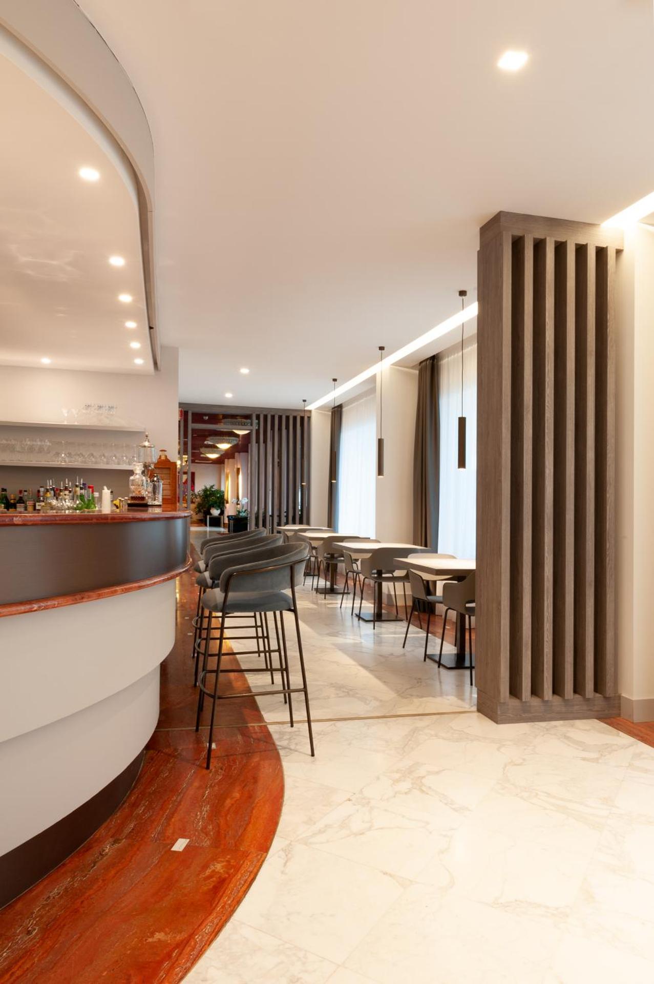 Agora' Palace Hotel - Photo 16