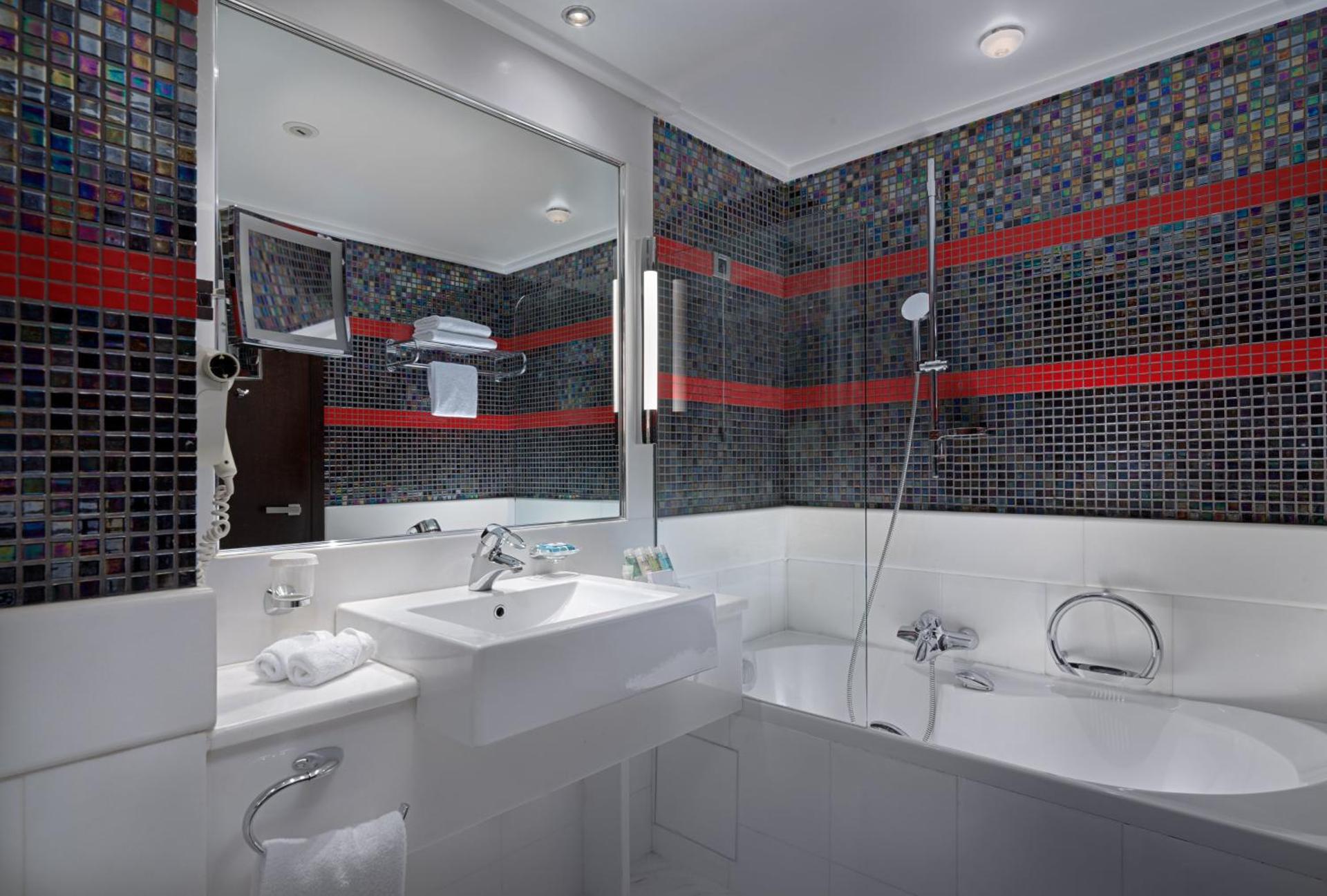 Crowne Plaza Athens City Centre by IHG - Photo 25