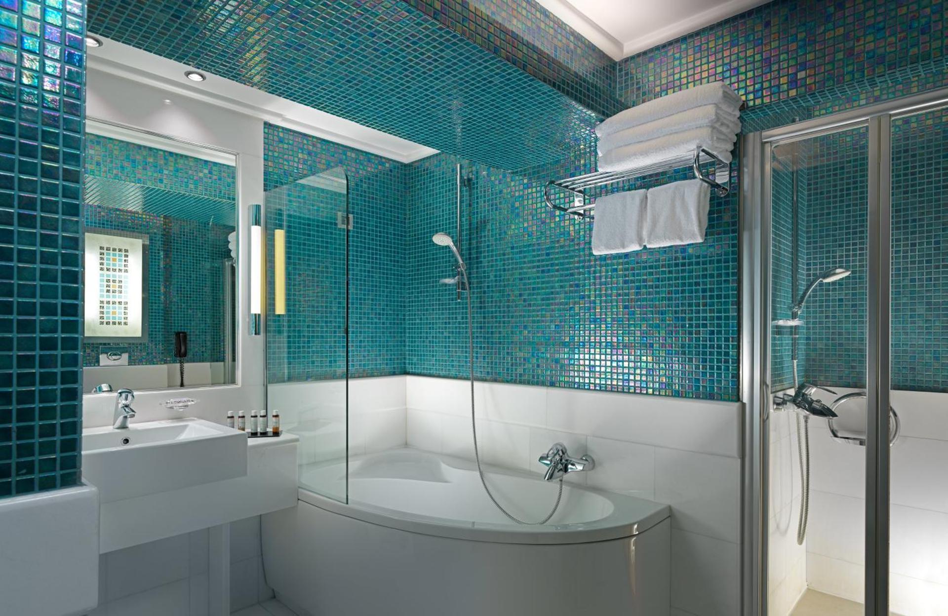 Crowne Plaza Athens City Centre by IHG - Photo 11