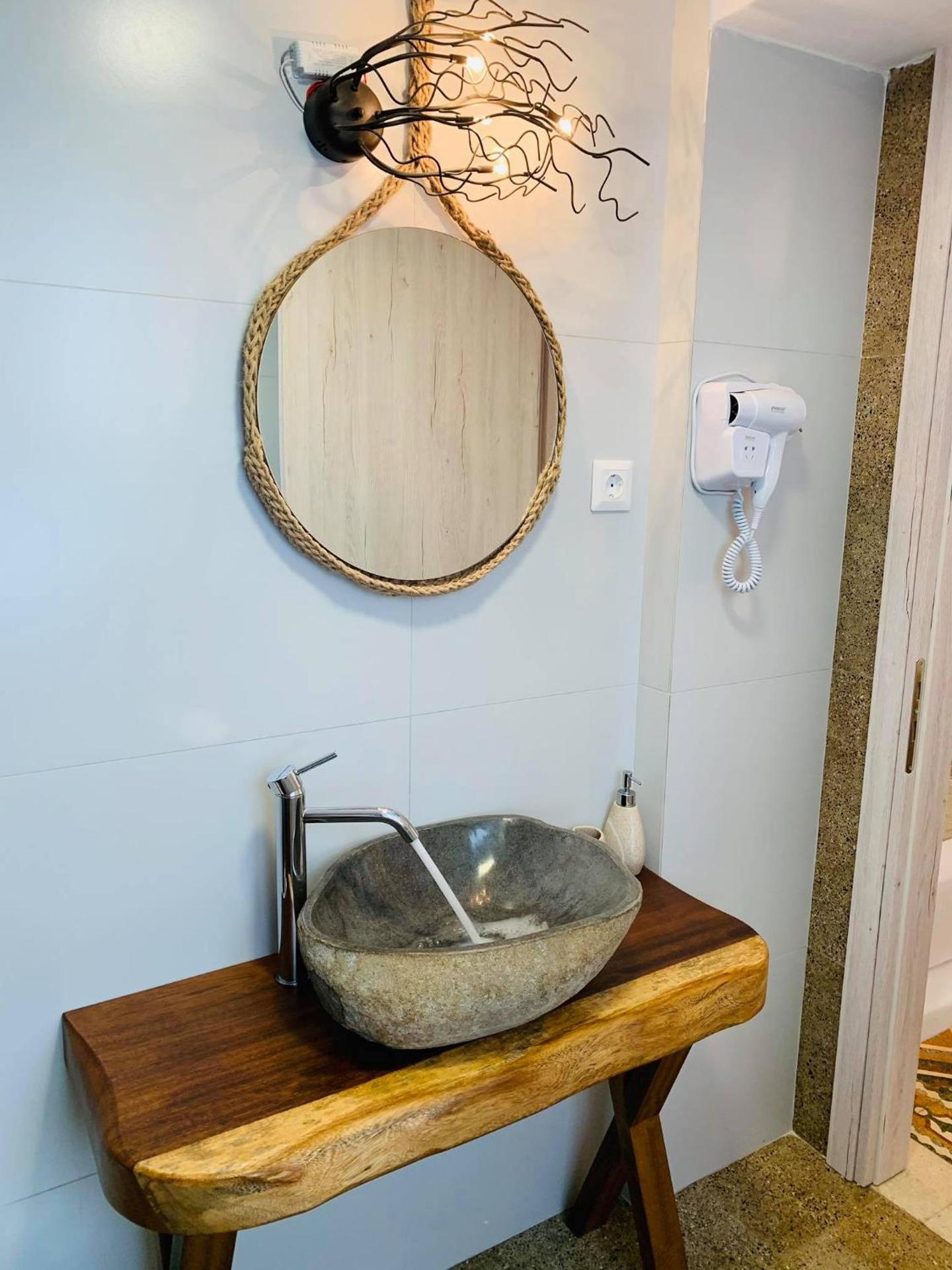 Semiramis Guesthouse - Photo 41