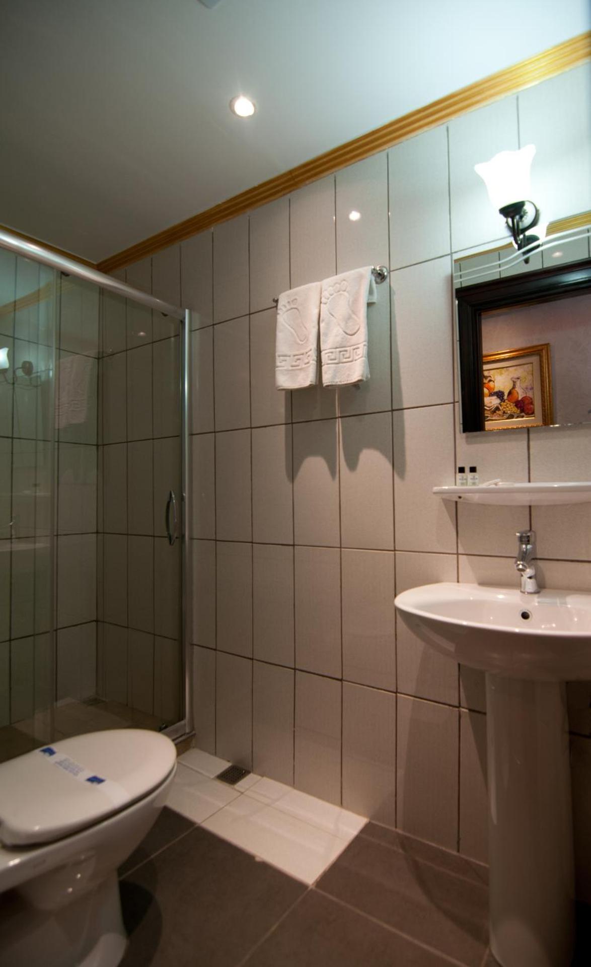 Grand Ambiance Hotel - Photo 64