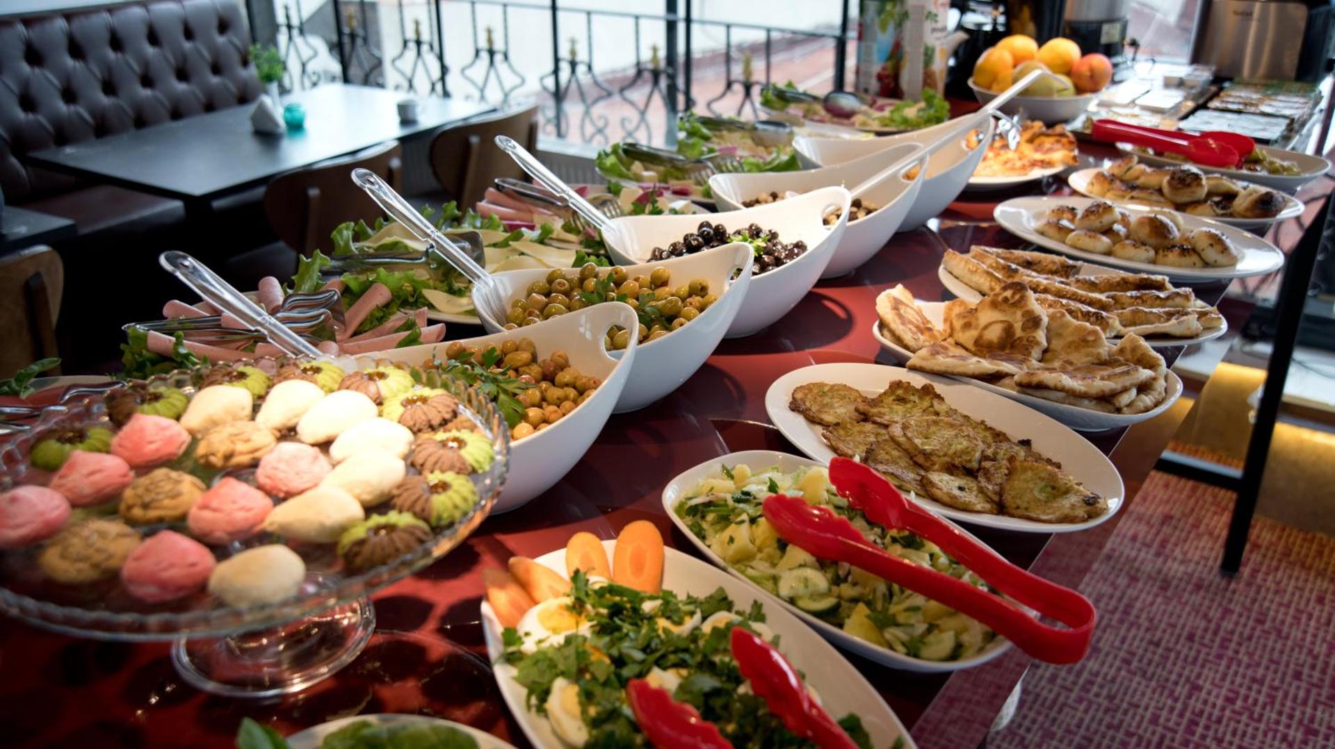 Grand Ambiance Hotel - Photo 47