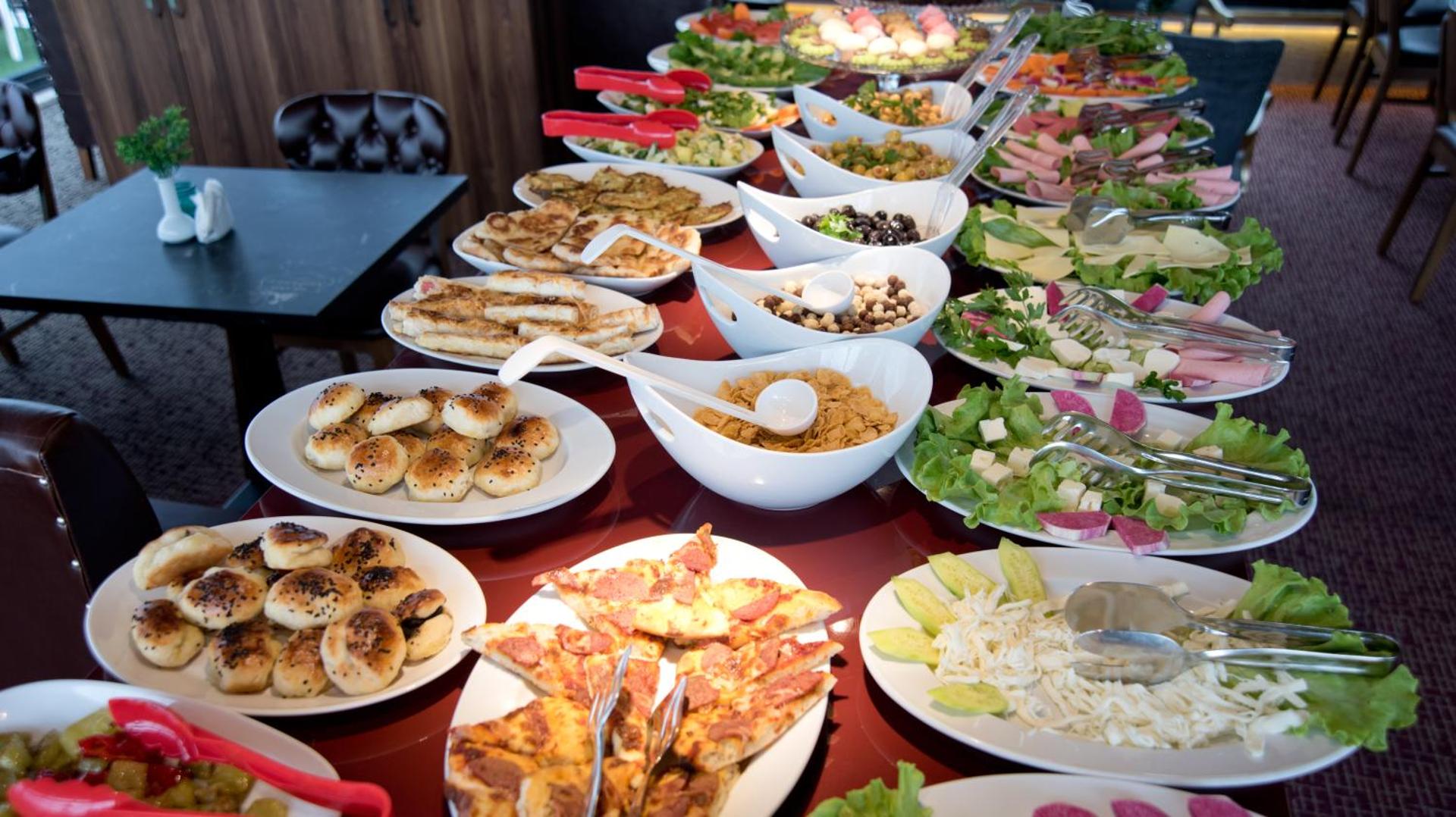 Grand Ambiance Hotel - Photo 51