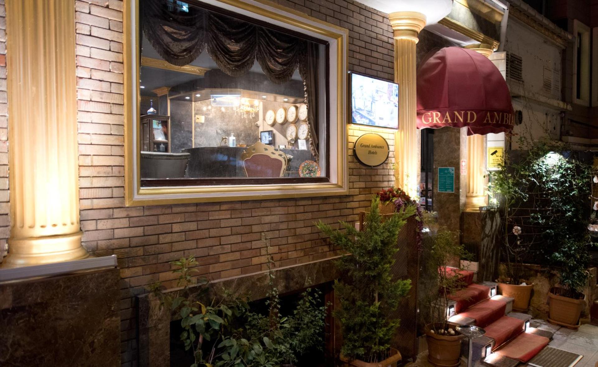 Grand Ambiance Hotel - Photo 7