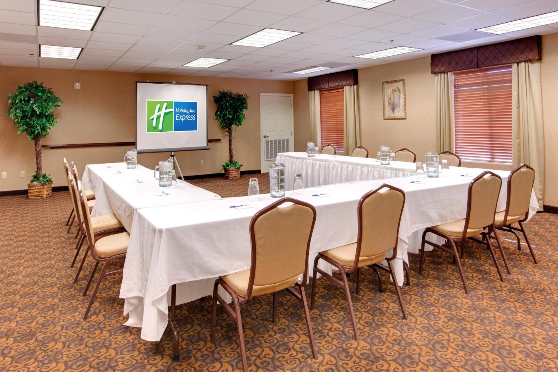 Holiday Inn Express Las Vegas-Nellis by IHG - Photo 4