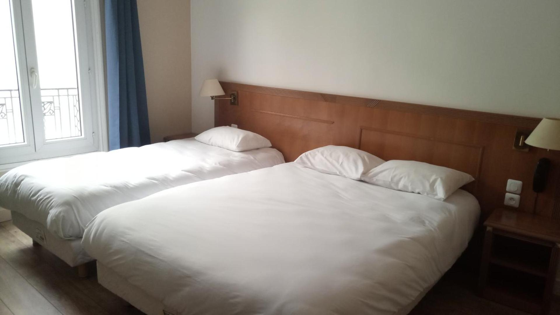 Hôtel De La Perdrix Rouge - Photo 30