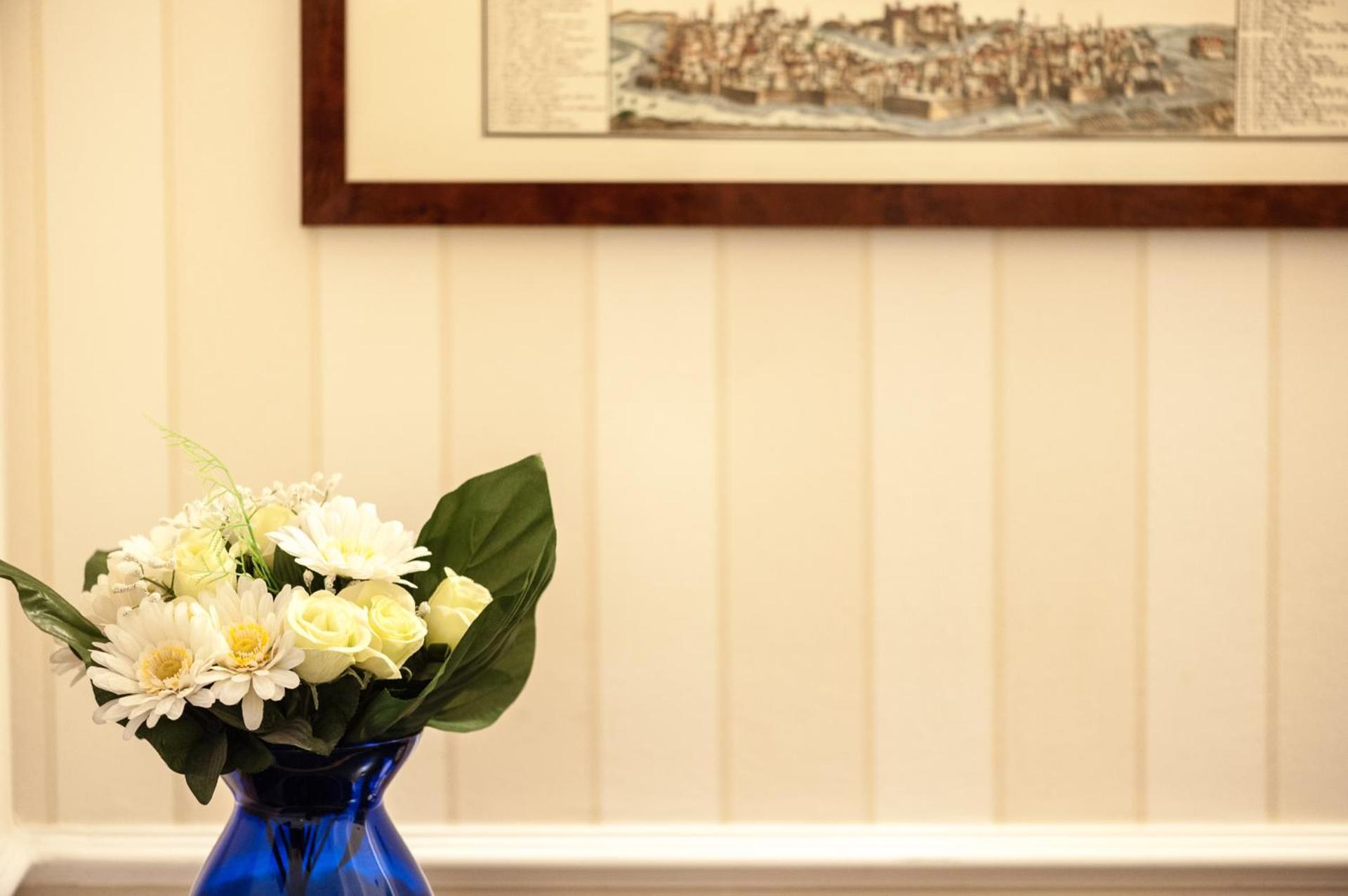 Hotel Flora - Photo 9