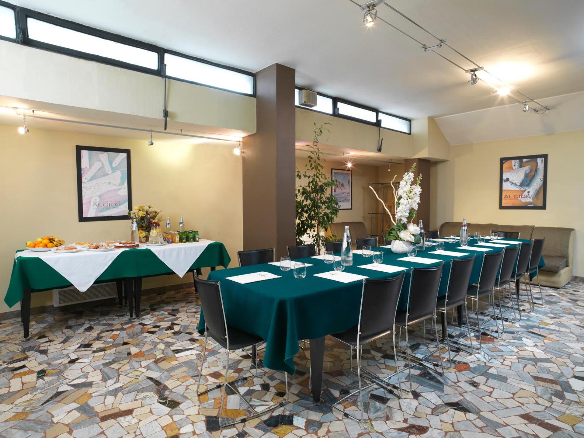 Hotel Ristorante Alcide - Photo 9