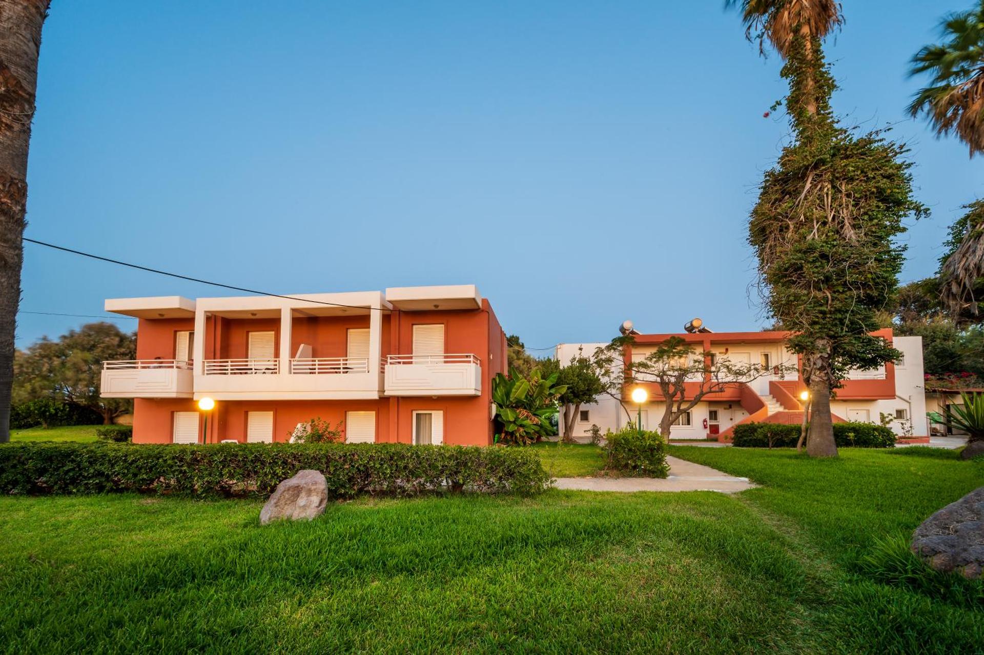 Jonathan Studio Apartments - Photo 25