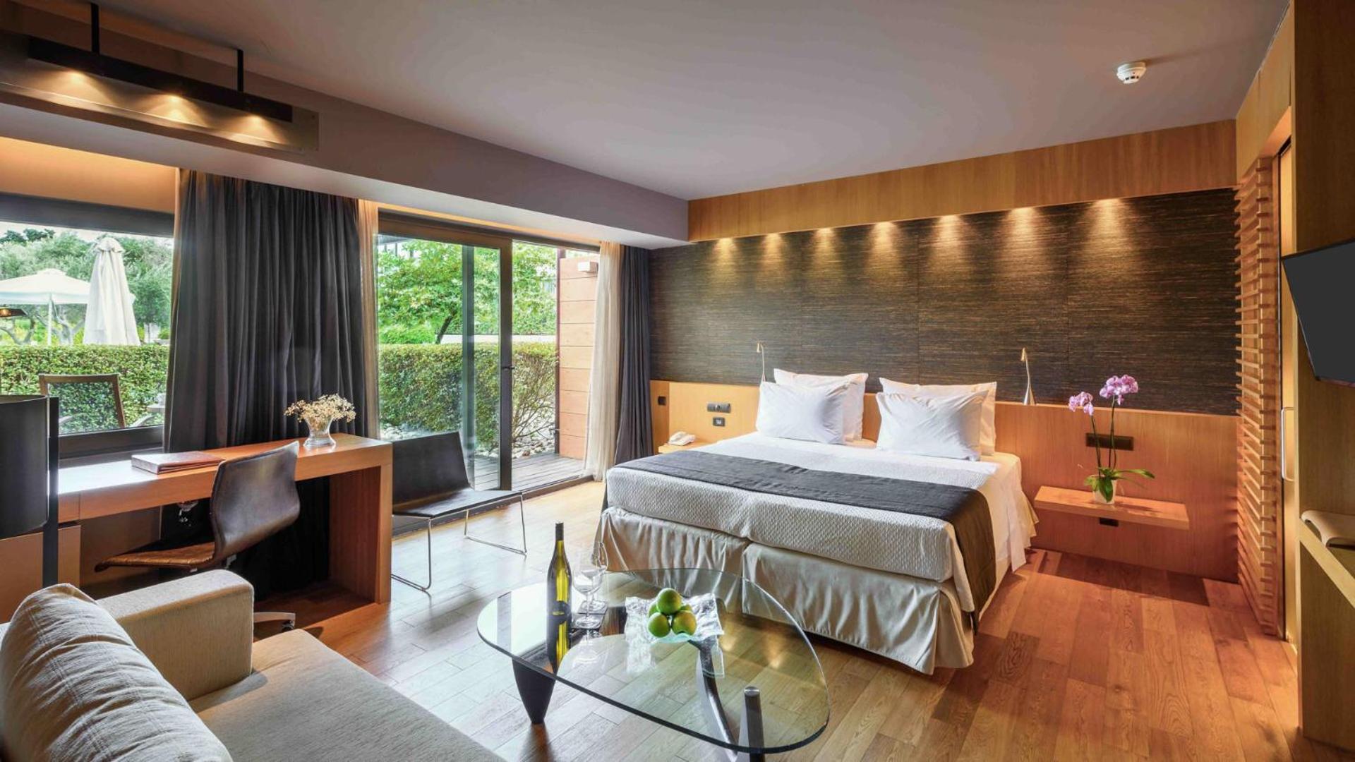 Alexander Beach Hotel & Spa - Photo 35
