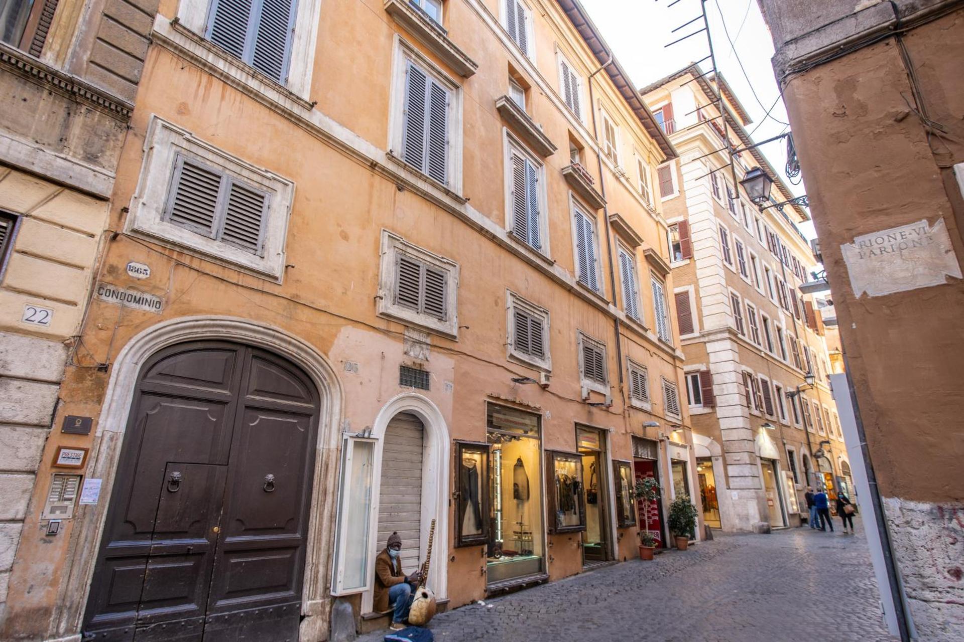 Giubbonari Street - Photo 88