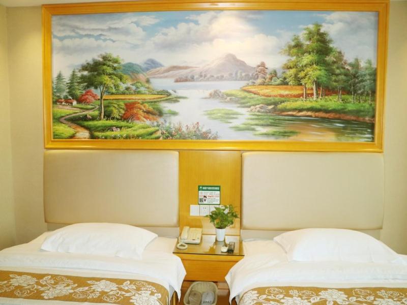 GreenTree Inn Guangzhou Panyu Chimelong Paradise Business Hotel - Photo 17
