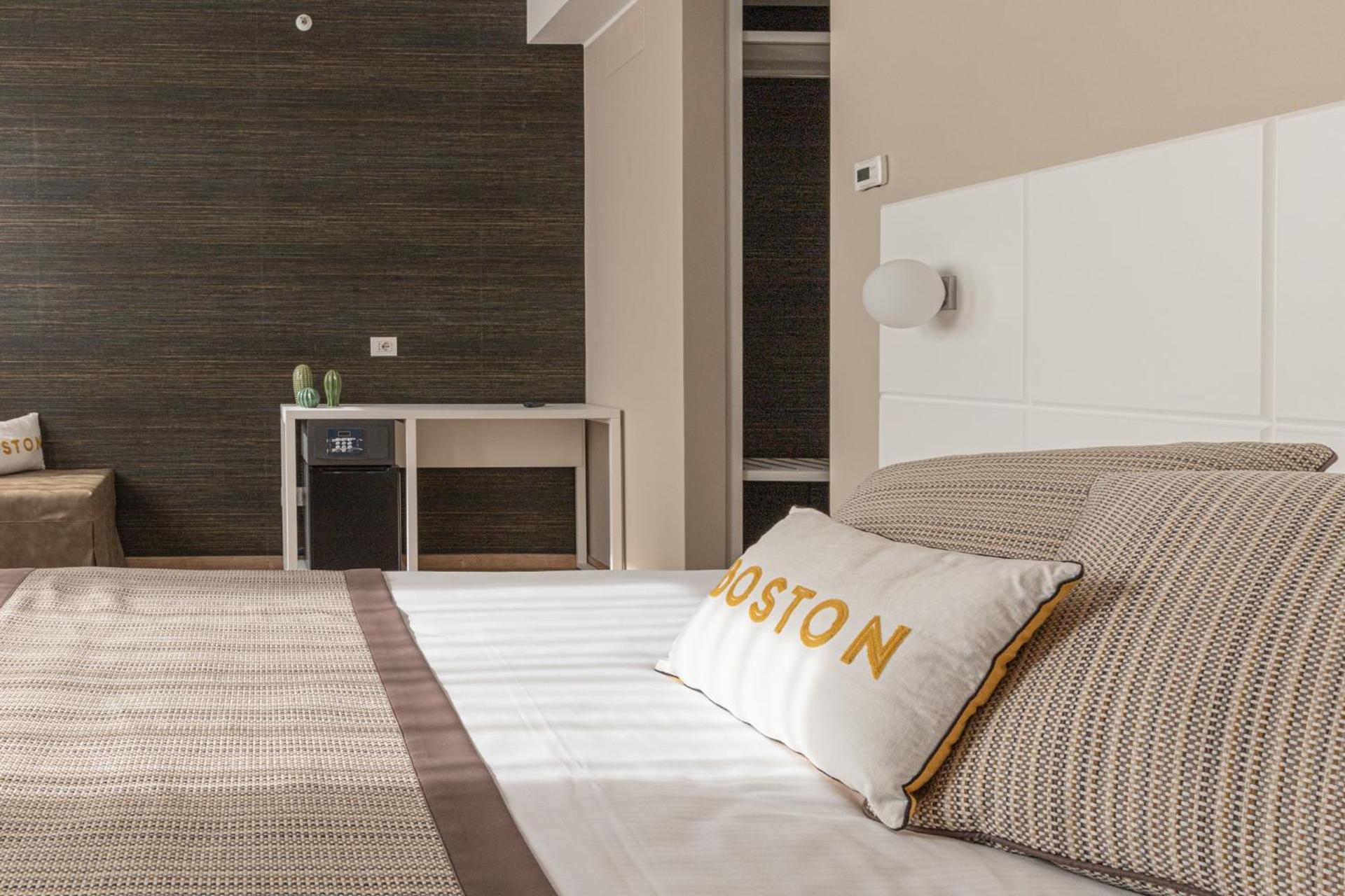 Deluxe Double Room - Photo 2