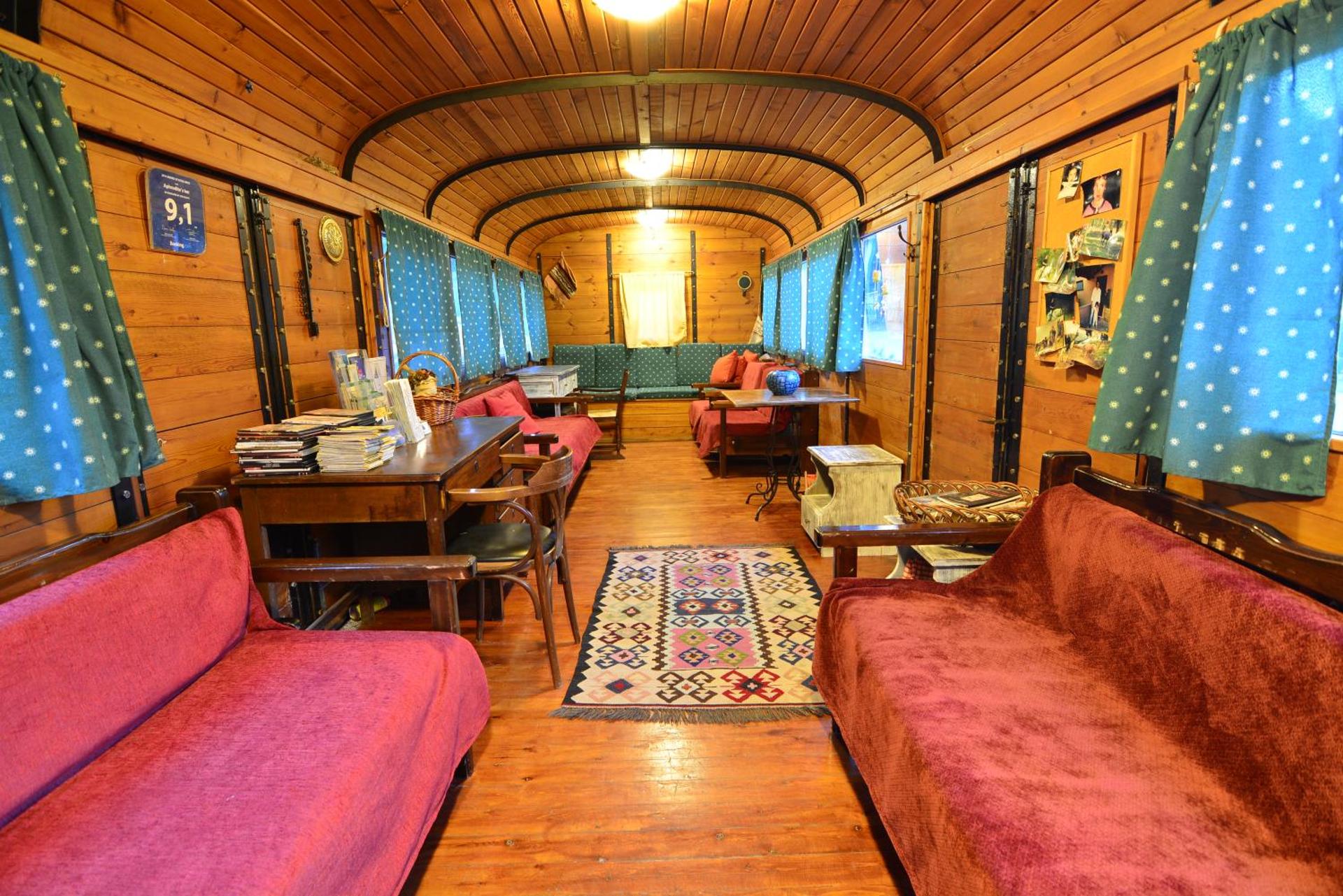 Aphrodite's Inn Kalavrita - Photo 92