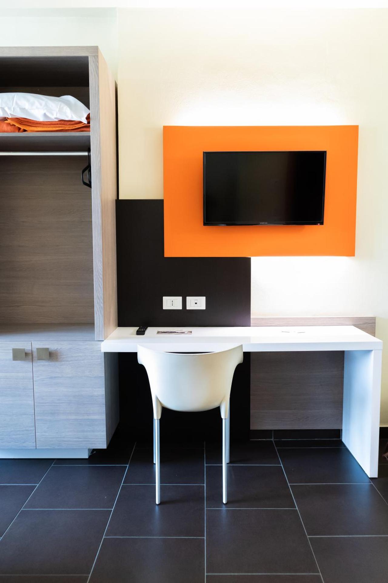 Hotel Fiera Rho - Photo 35