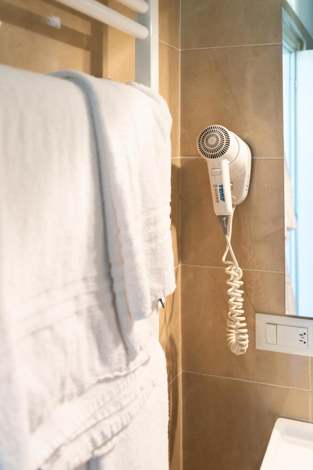 Hotel Fiera Rho - Photo 37