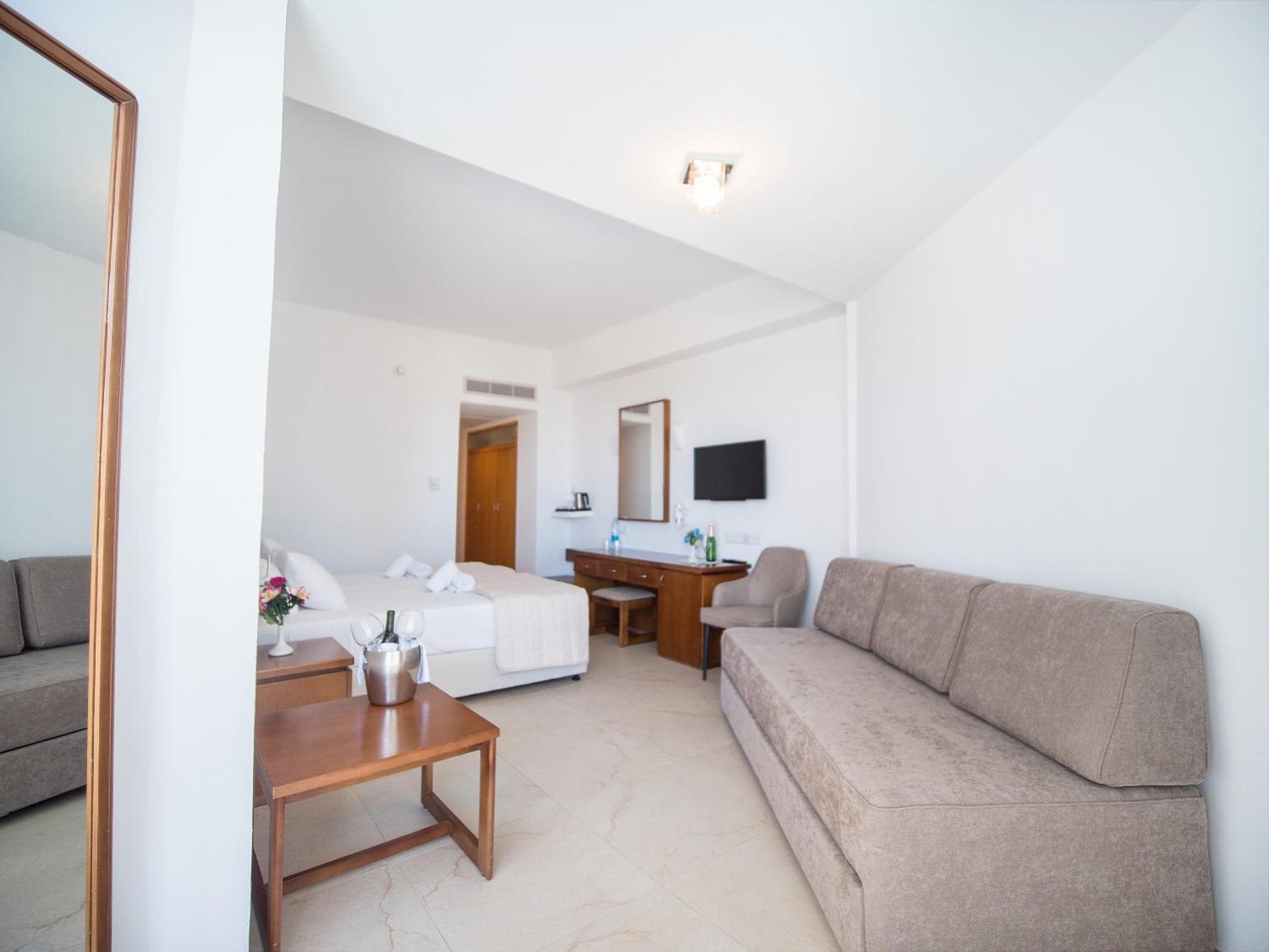 Avlida Hotel - Photo 16