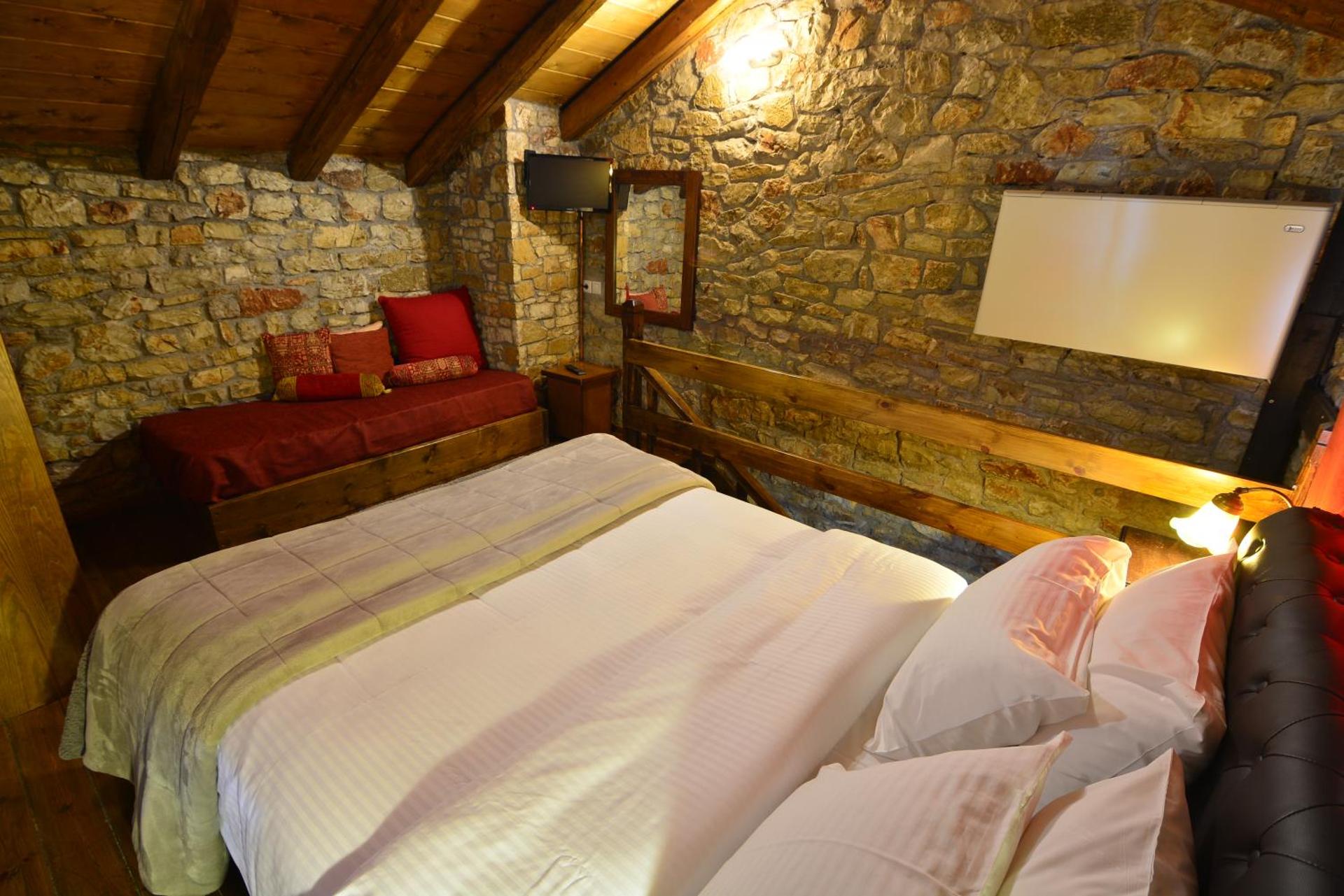Georgio's V Chalet Kalavrita - Photo 34