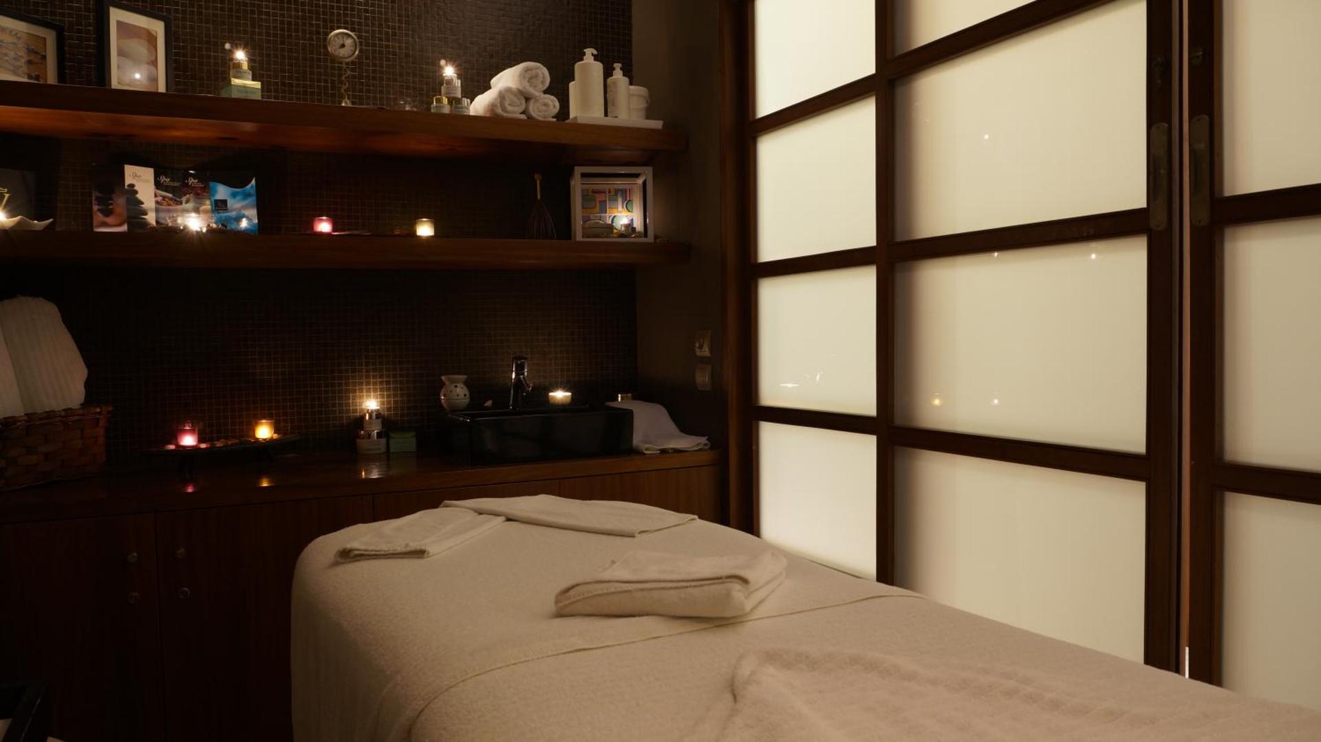 Alexander Beach Hotel & Spa - Photo 64
