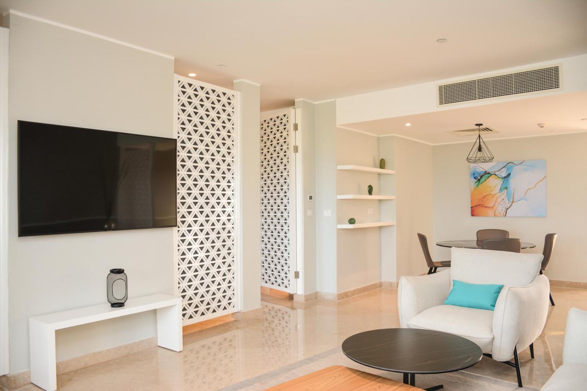 The View Suite - Adults only