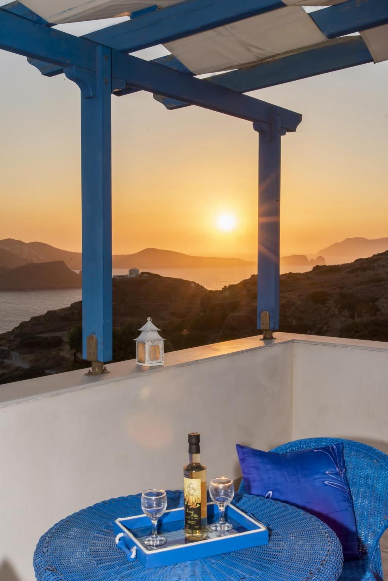 Milos Sunset Home - Photo 25