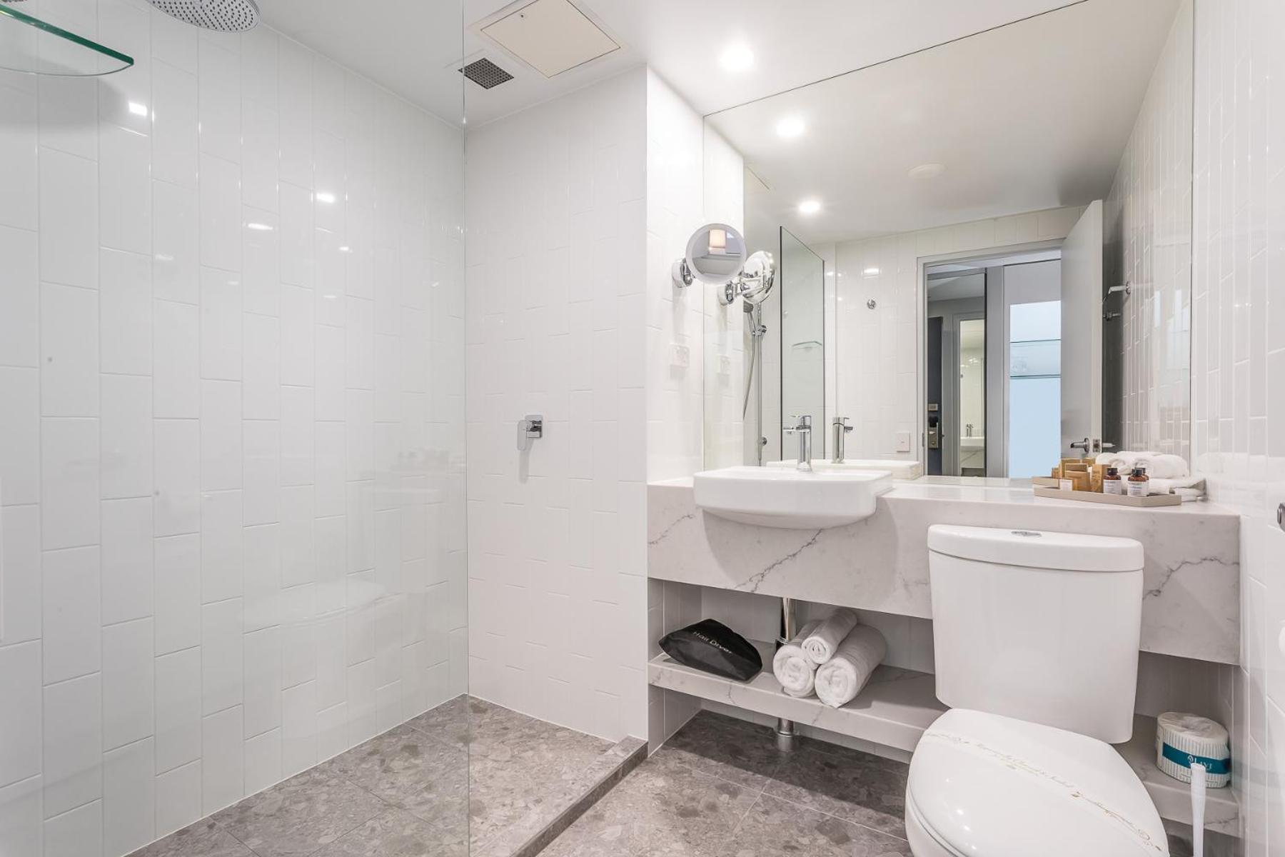 Hotel Kingsley - Photo 22