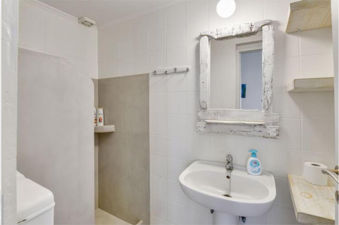 Traditional Cycladic House - Photo 14