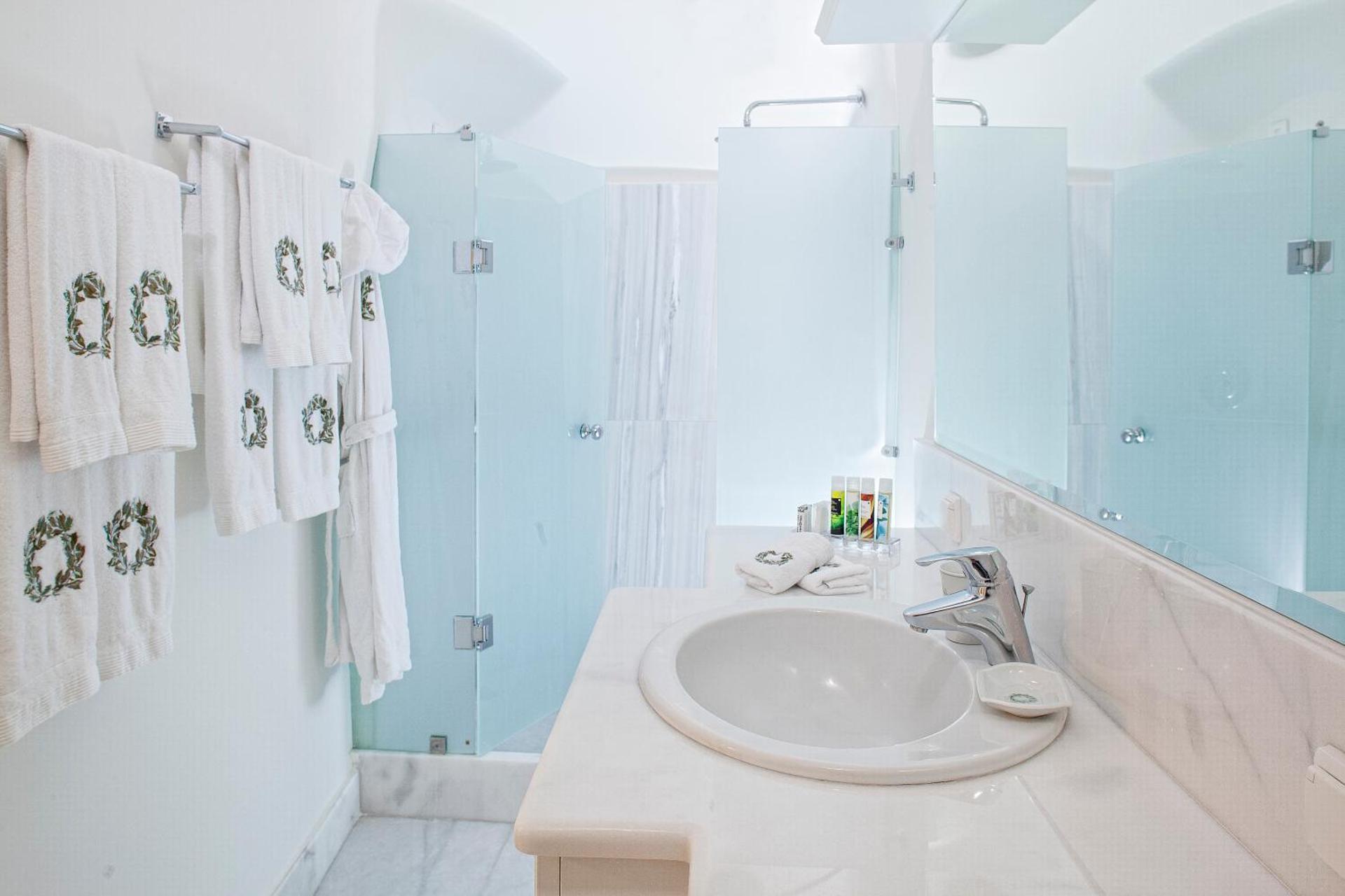 The Tsitouras Collection - Photo 51