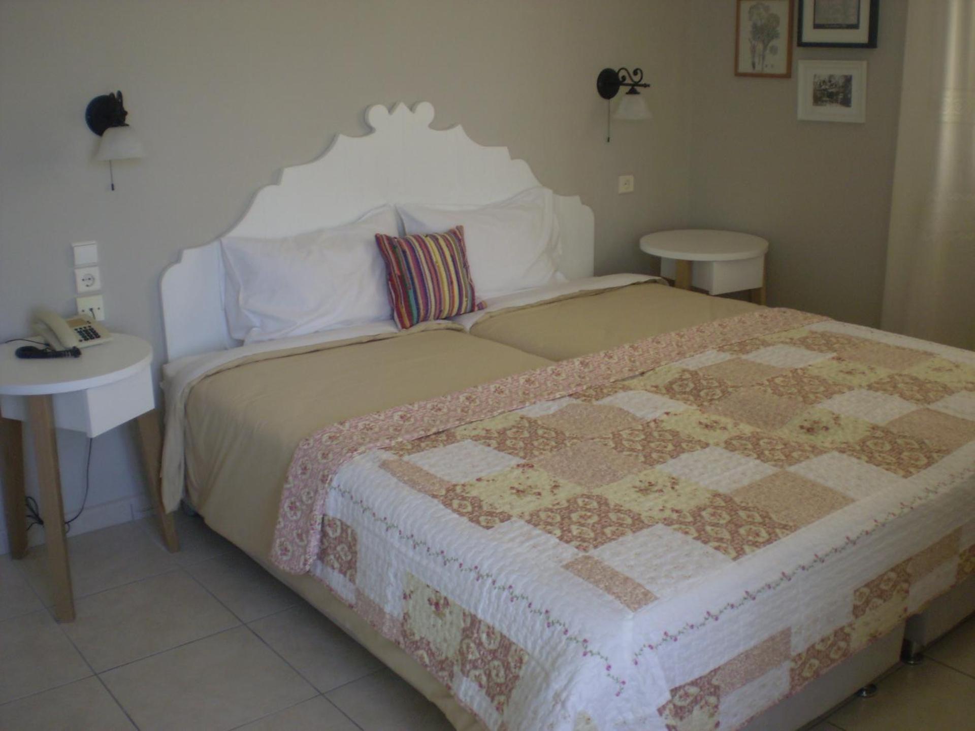 Double or Twin Room - Photo 3