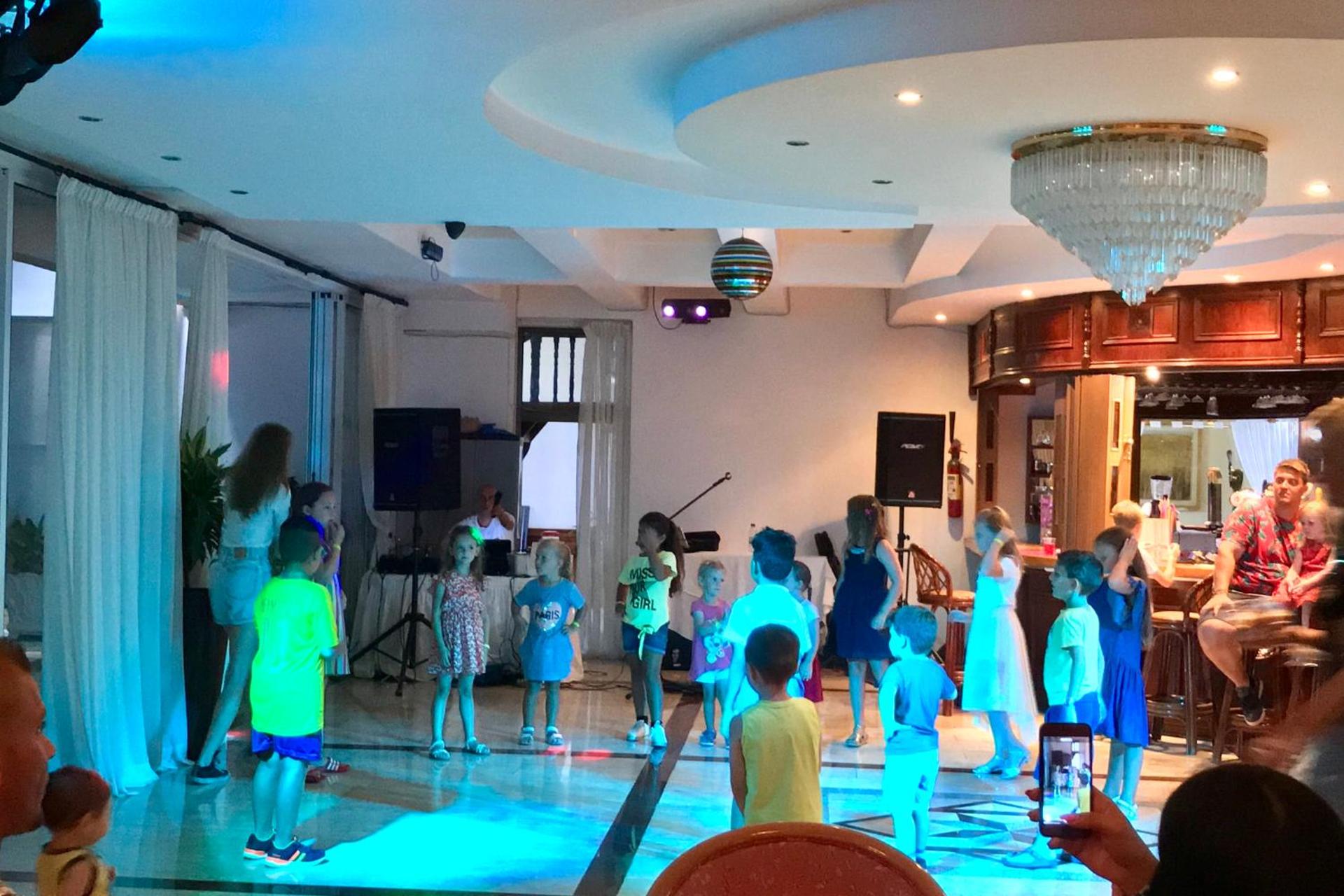 Avlida Hotel - Photo 89