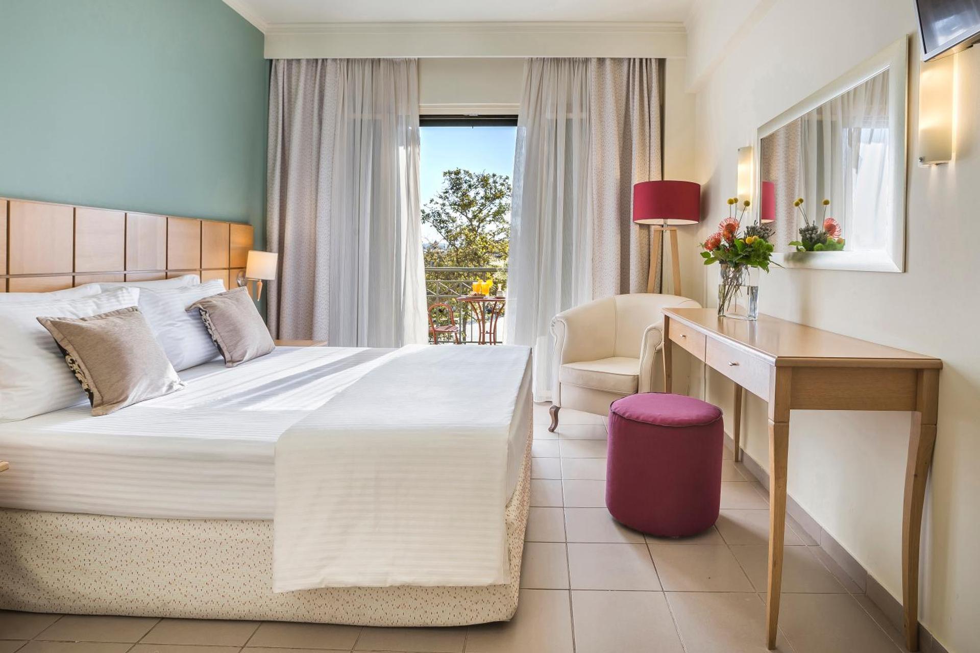 Ionian Plaza Hotel & Spa - Photo 9