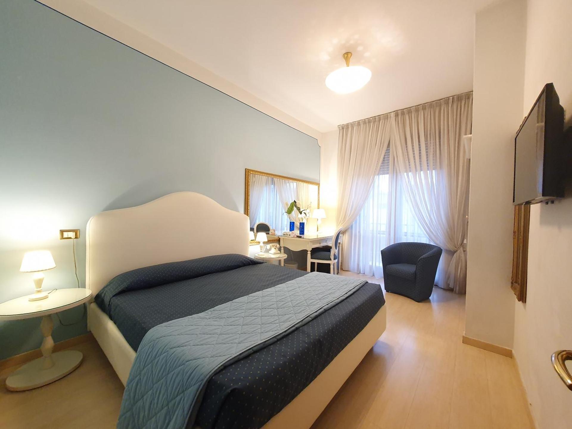 Hotel Continentale - Photo 100