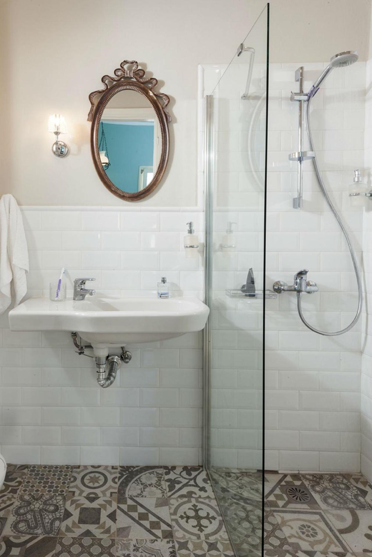 7 Brothers Hotel - Photo 29