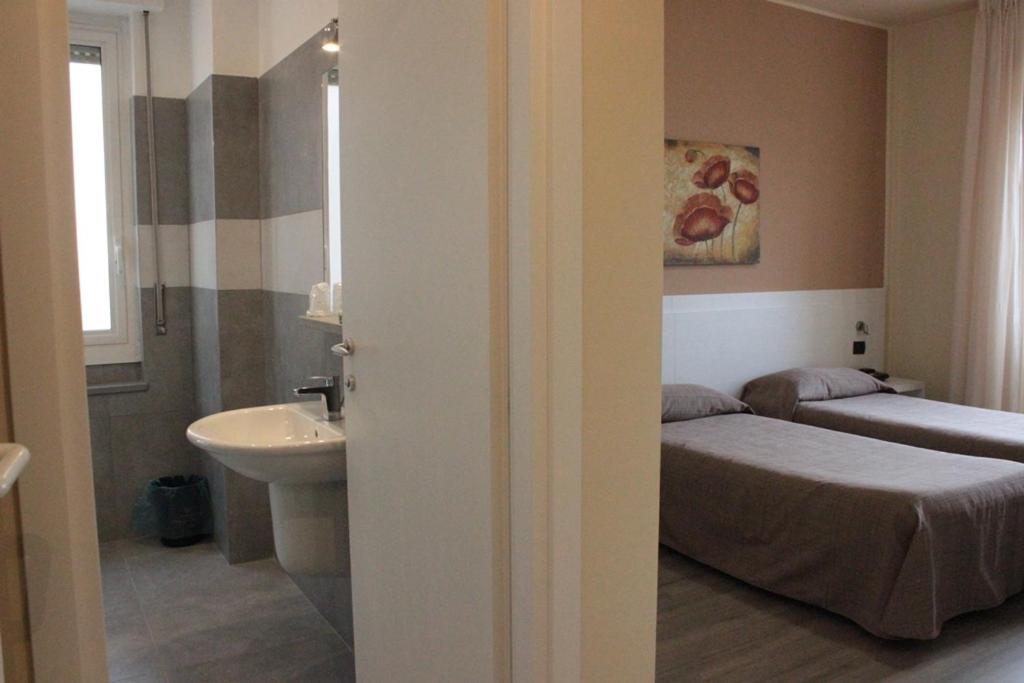 Hotel Rex Milano - Photo 17