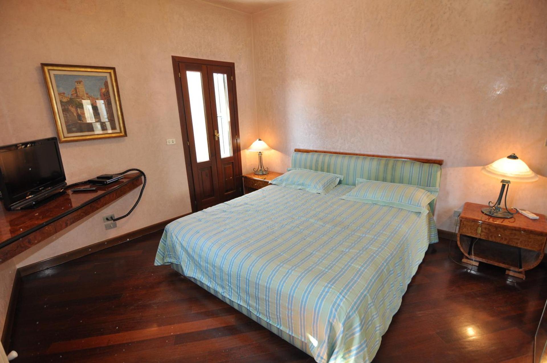 Casa Dei Pittori Venice Apartments - Photo 67