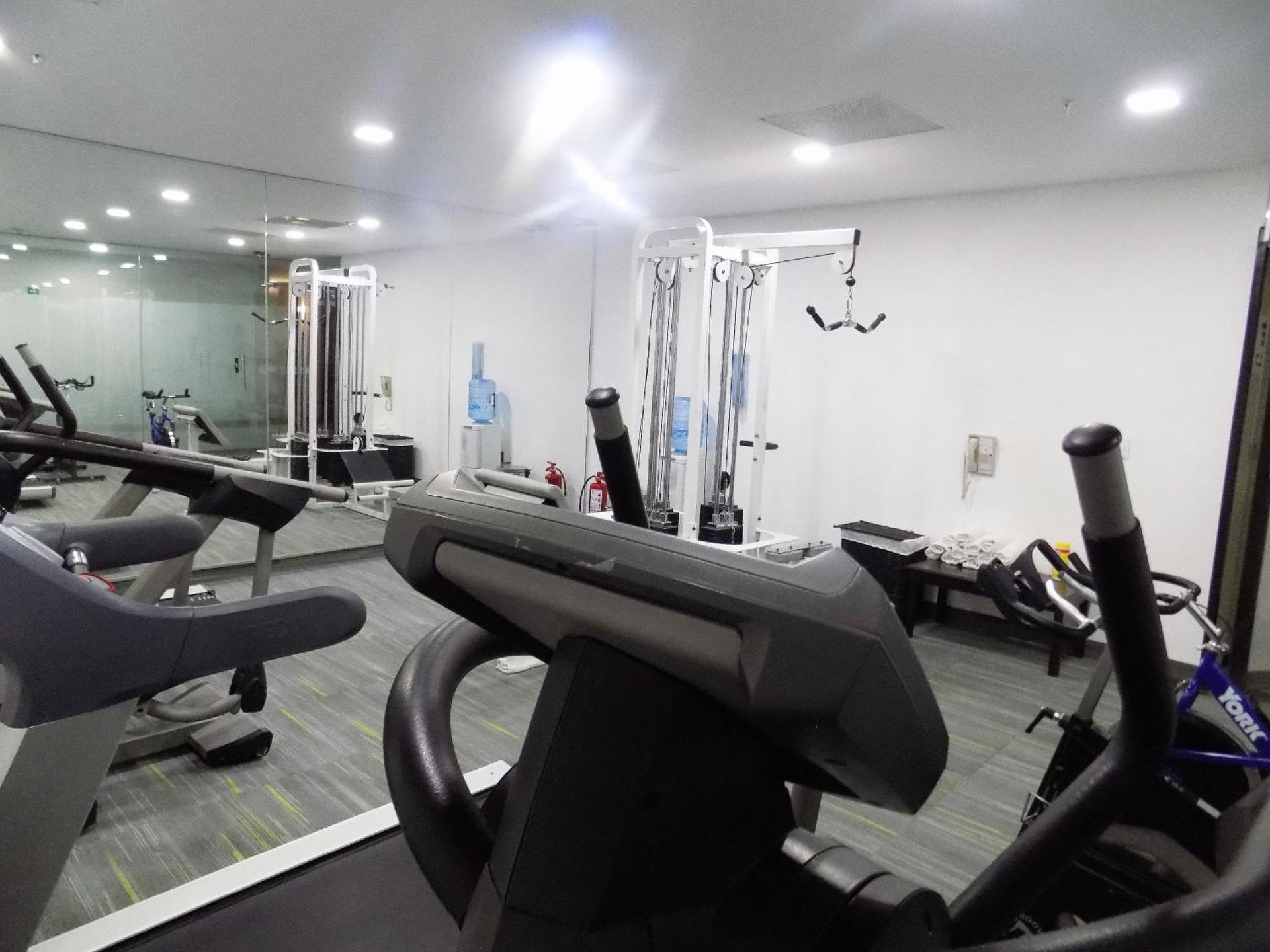 Holiday Inn Express Mexico Santa Fe by IHG - Photo 8