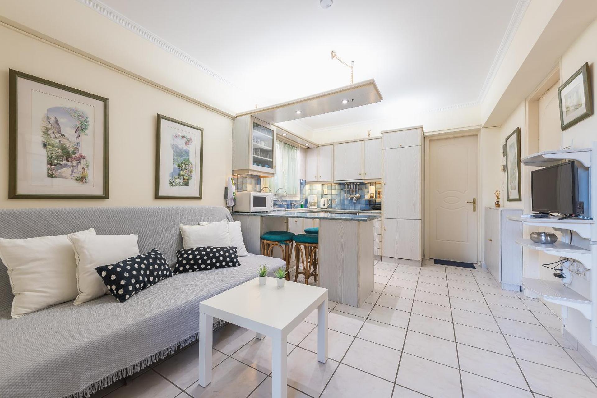 Amazing Apartment Pallini - Near Airport & Metro