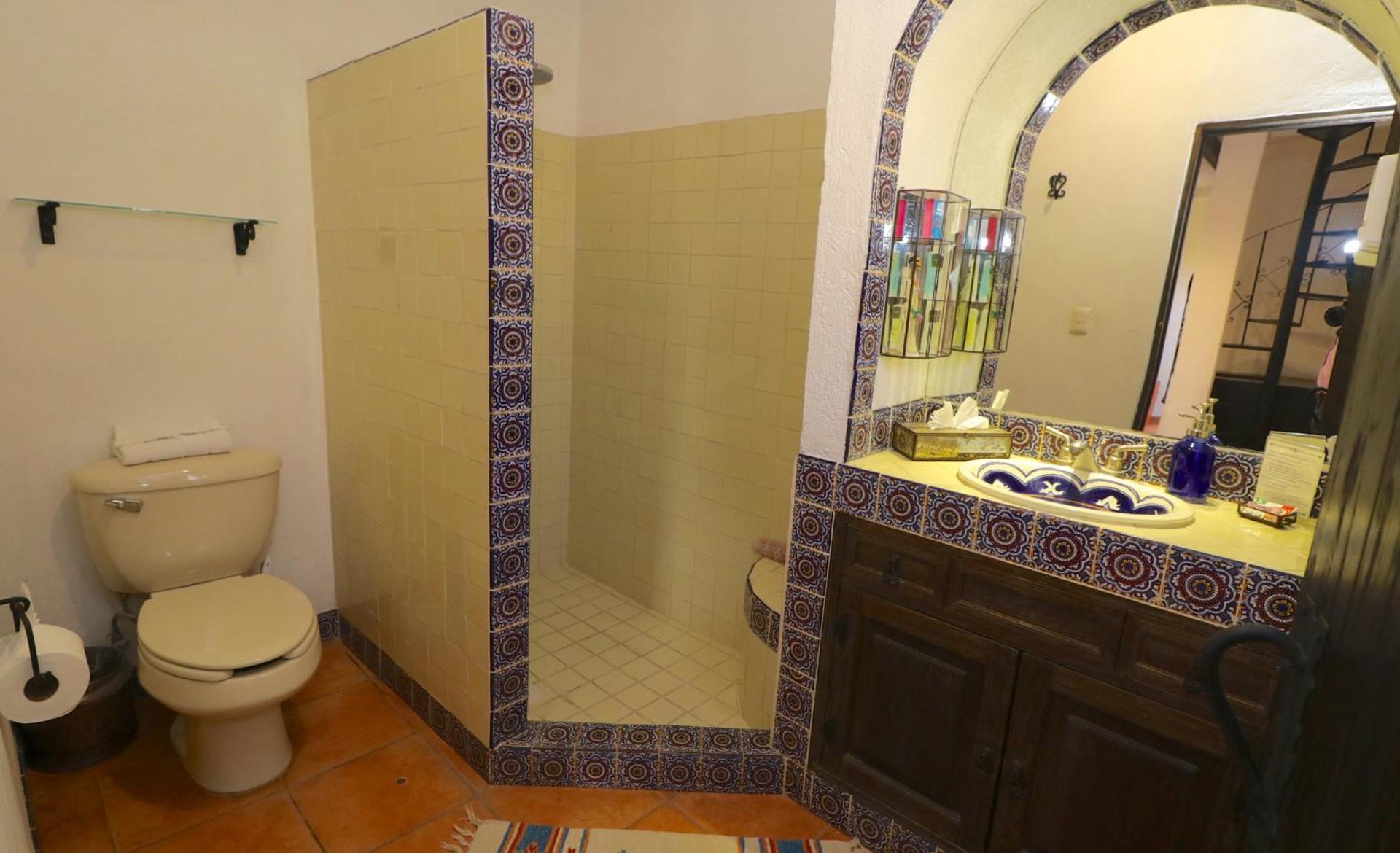 Casa Mia Suites - Photo 73