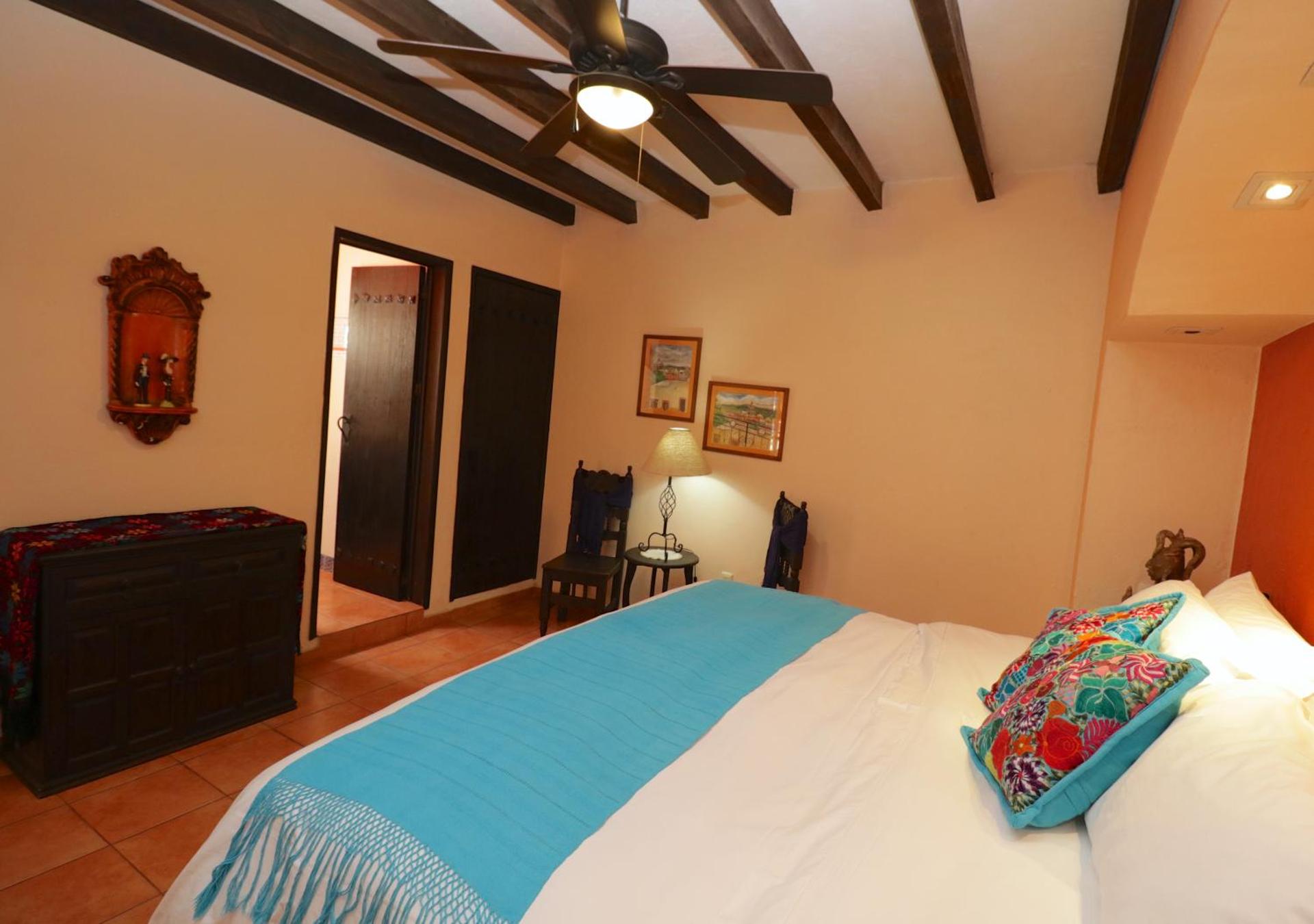 Casa Mia Suites - Photo 34