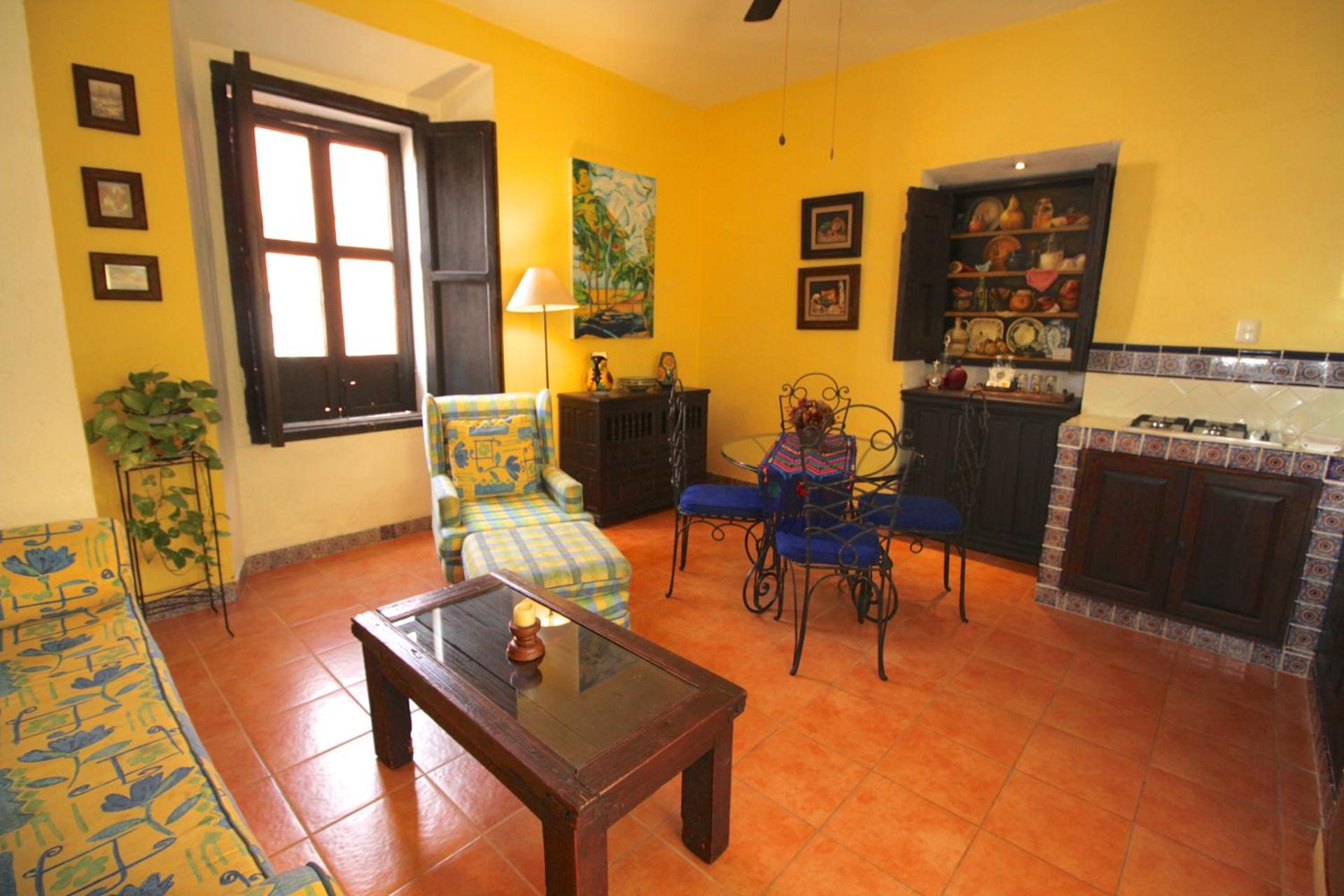 Casa Mia Suites - Photo 21