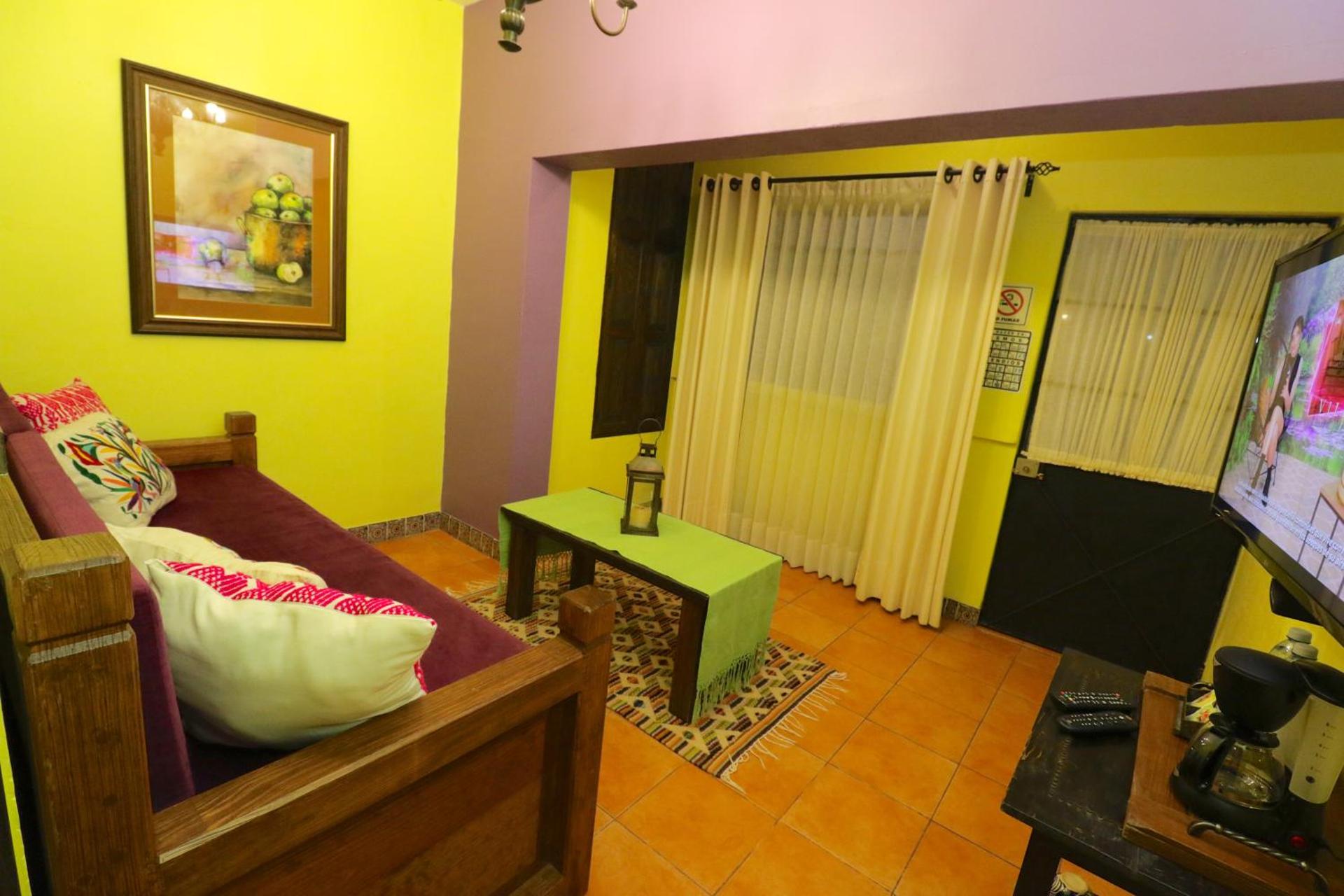 Casa Mia Suites - Photo 8