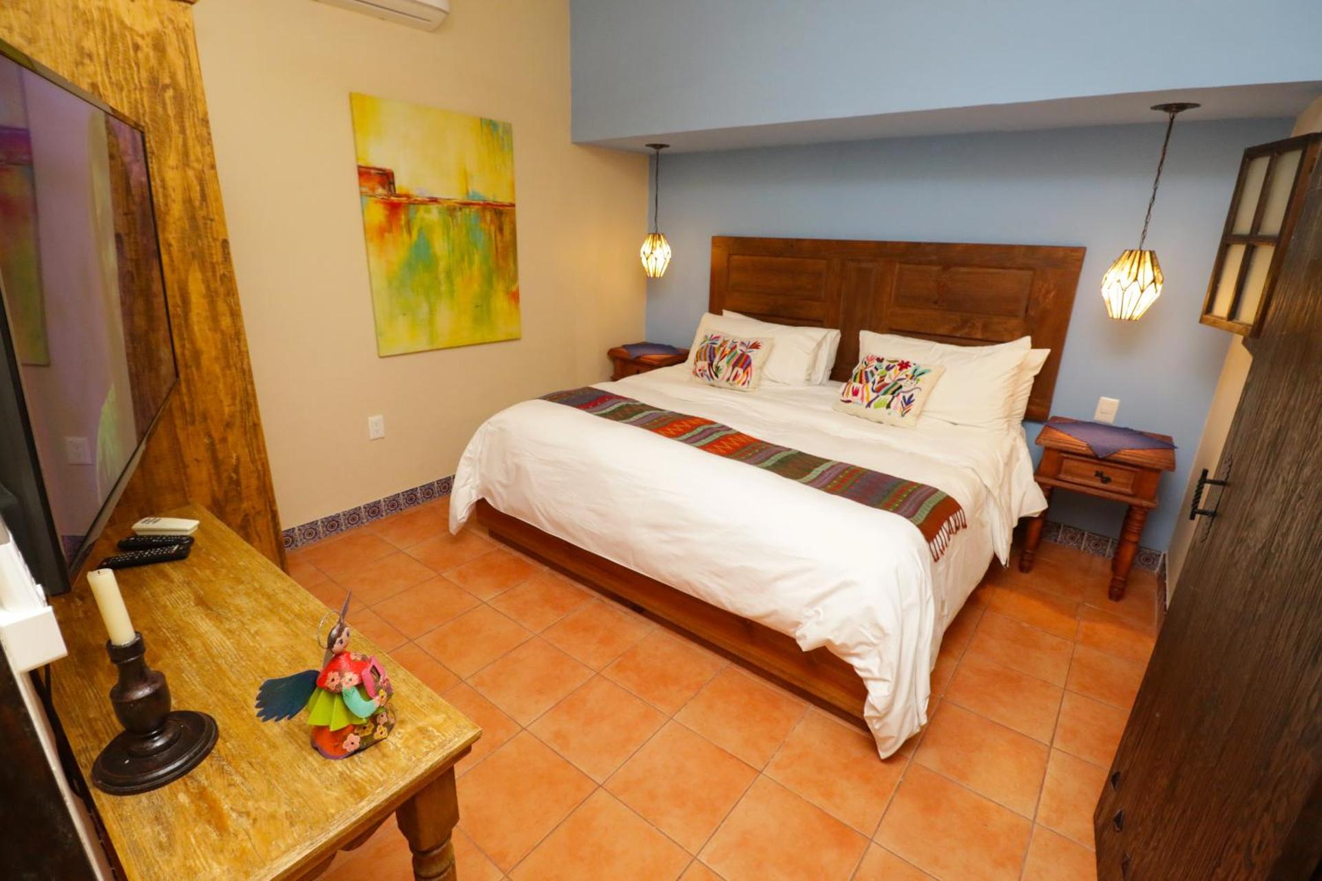 Casa Mia Suites - Photo 9