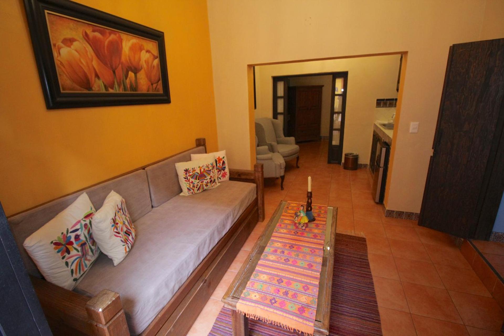 Casa Mia Suites - Photo 15