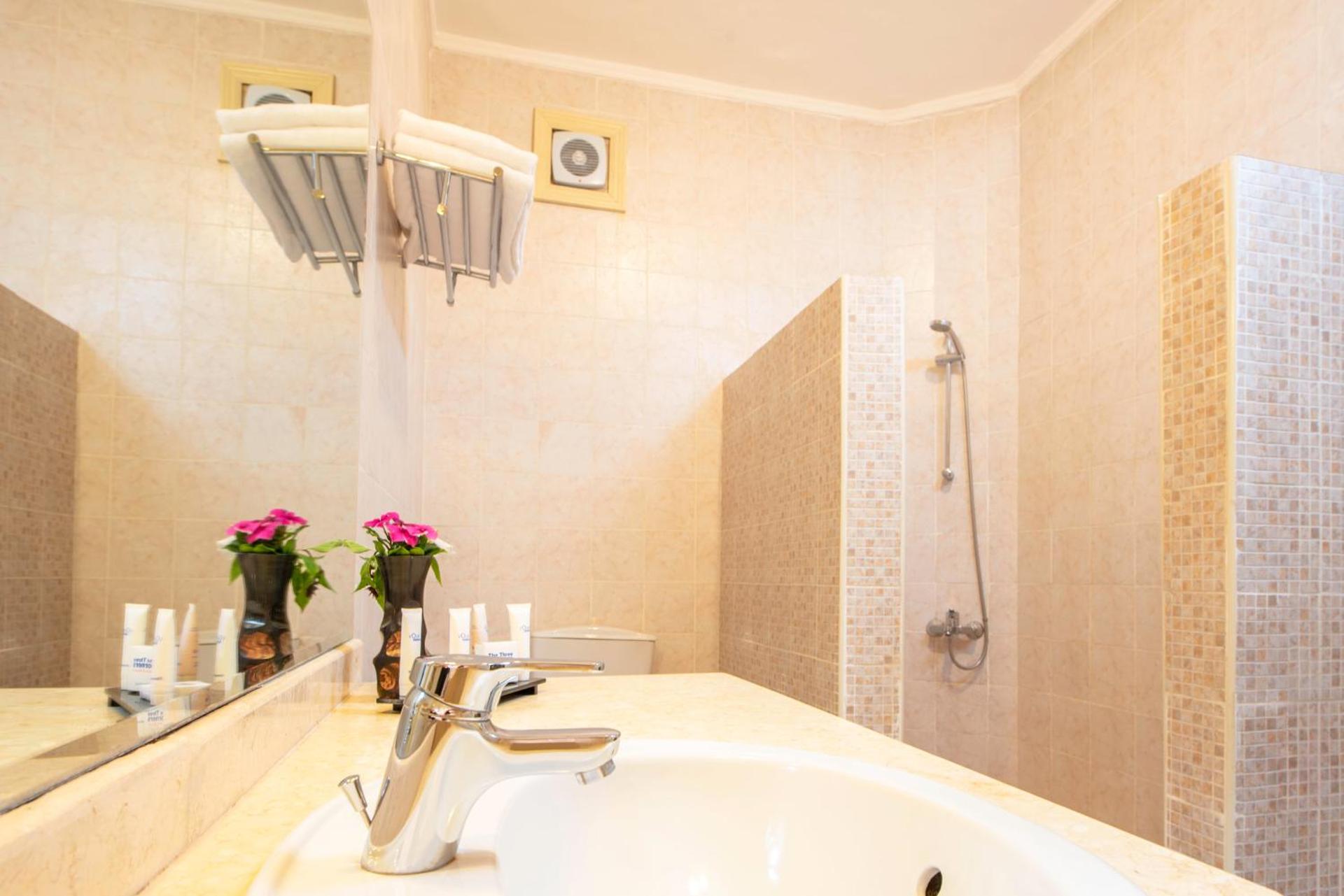 Three Corners Sunny Beach Resort - Photo 5