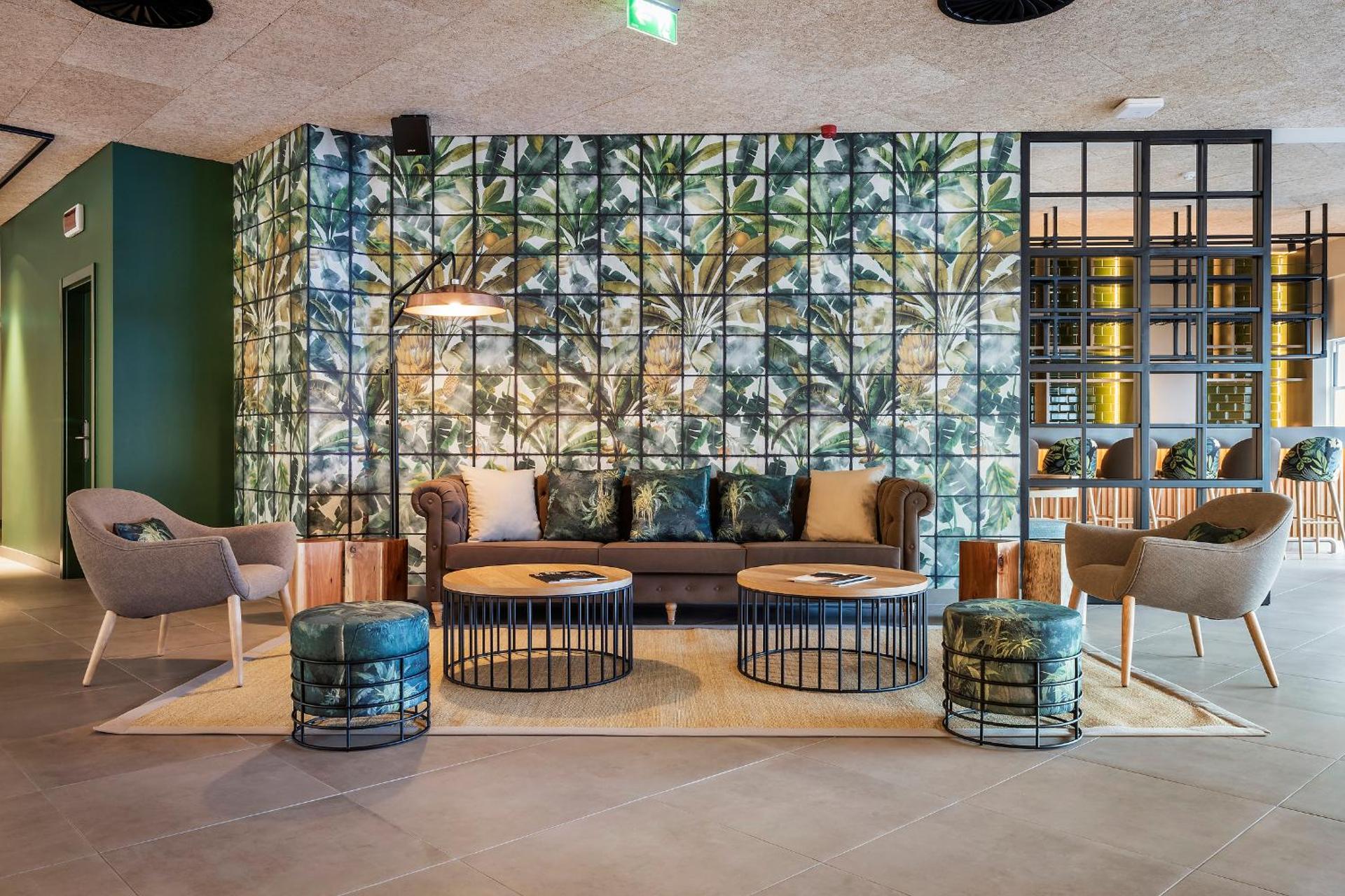 The Patio Suite Hotel - Photo 36