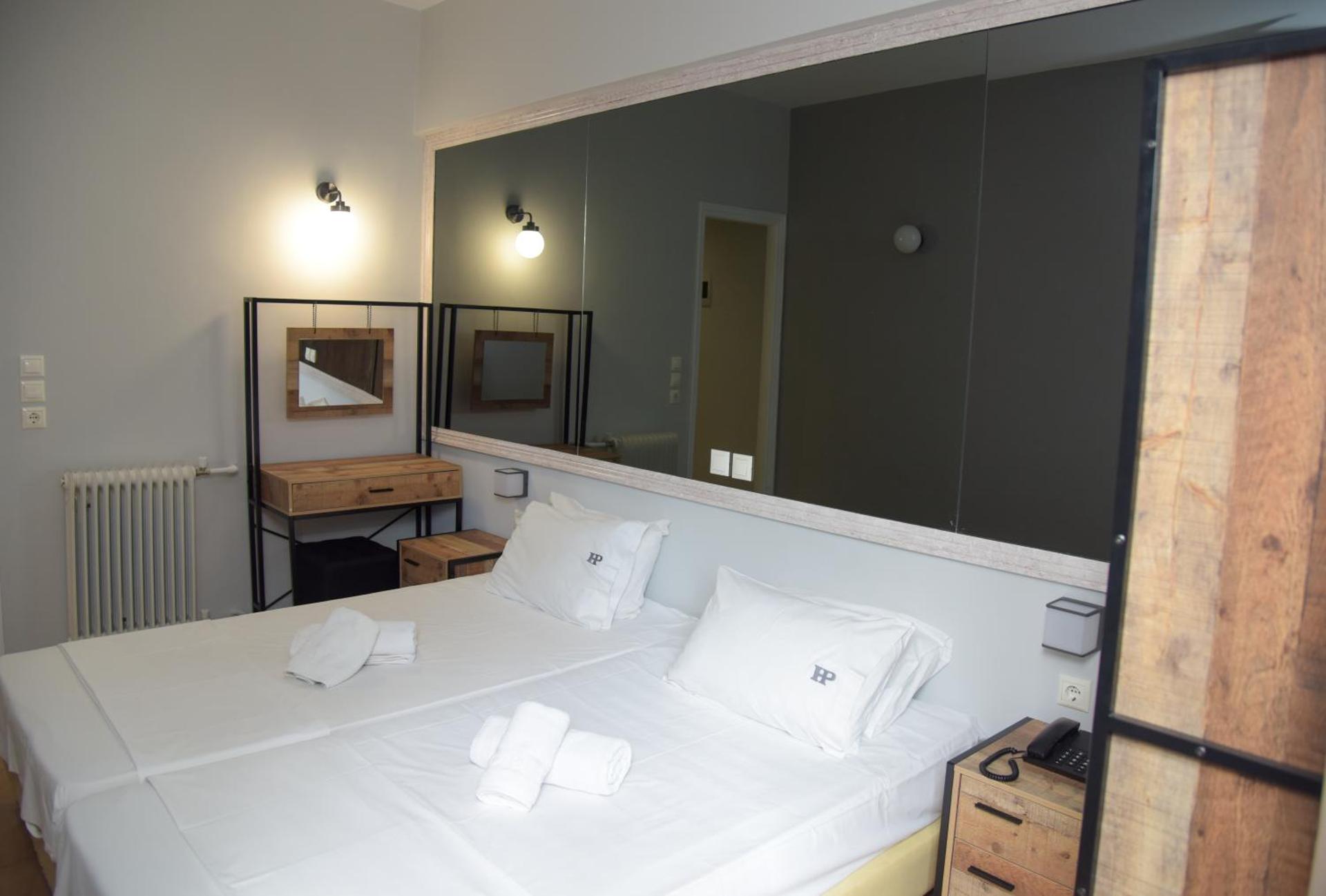 Platon Hotel - Photo 33