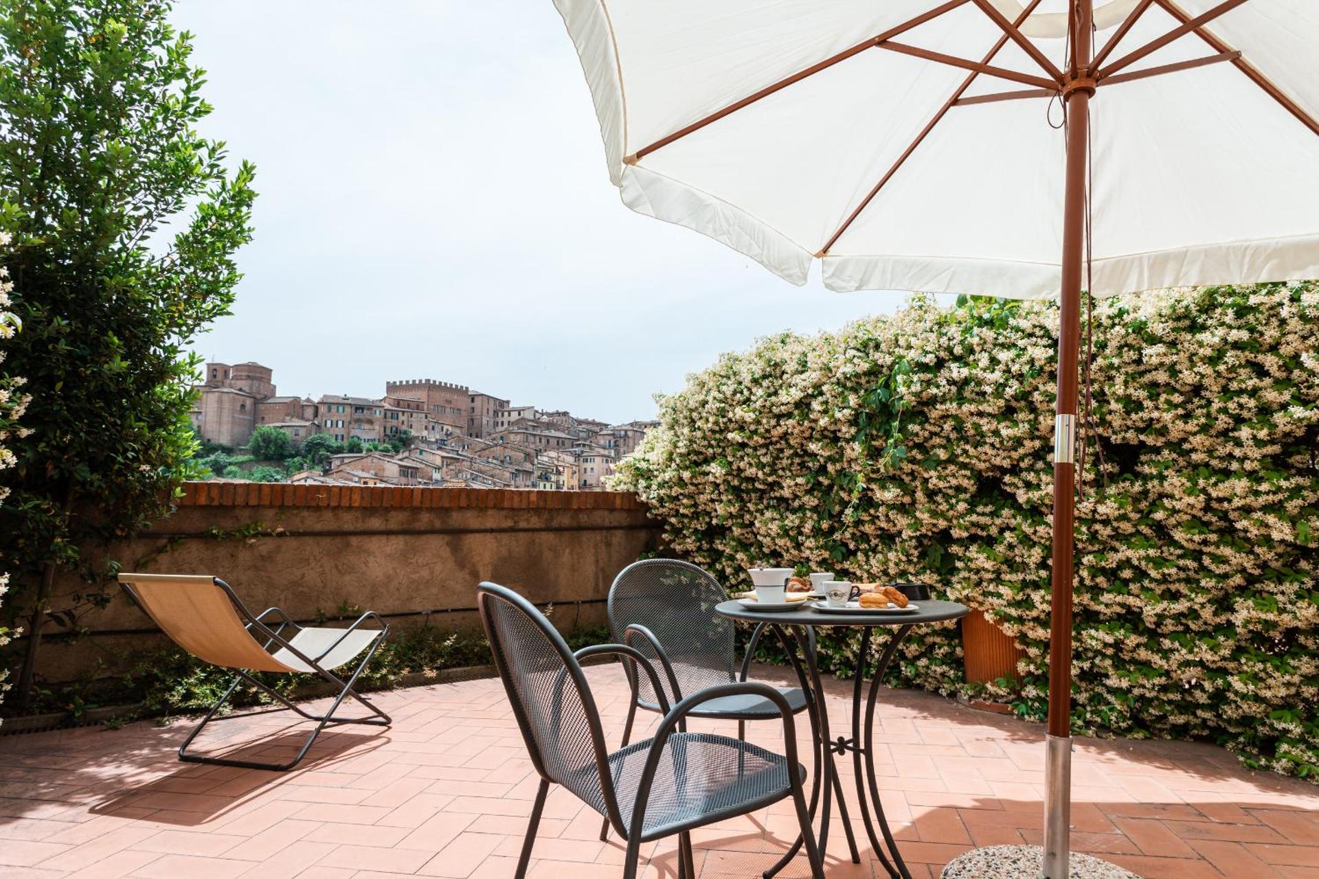 Hotel Minerva - Photo 34